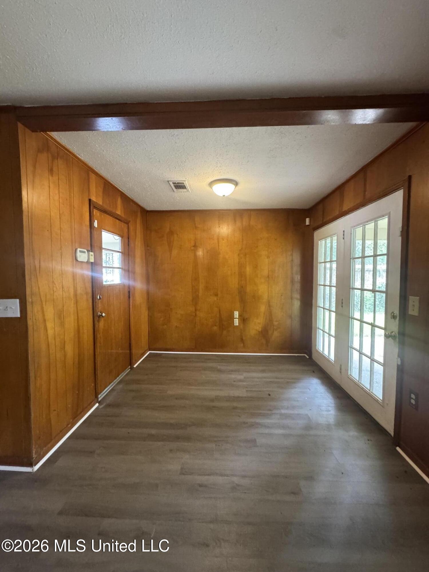 3139 Charleston Drive Property Photo 7