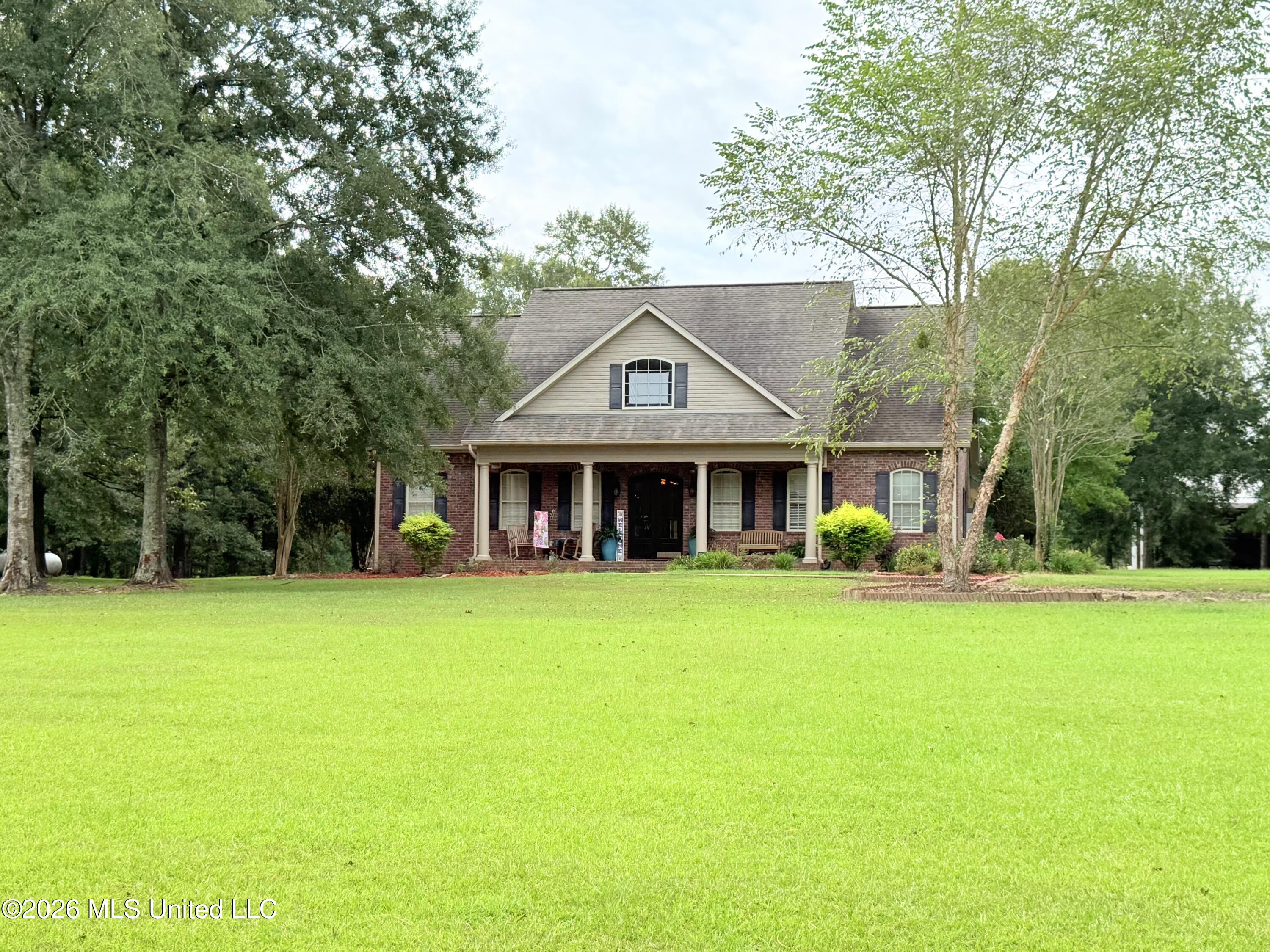 895 Montgomery Road Property Photo 1