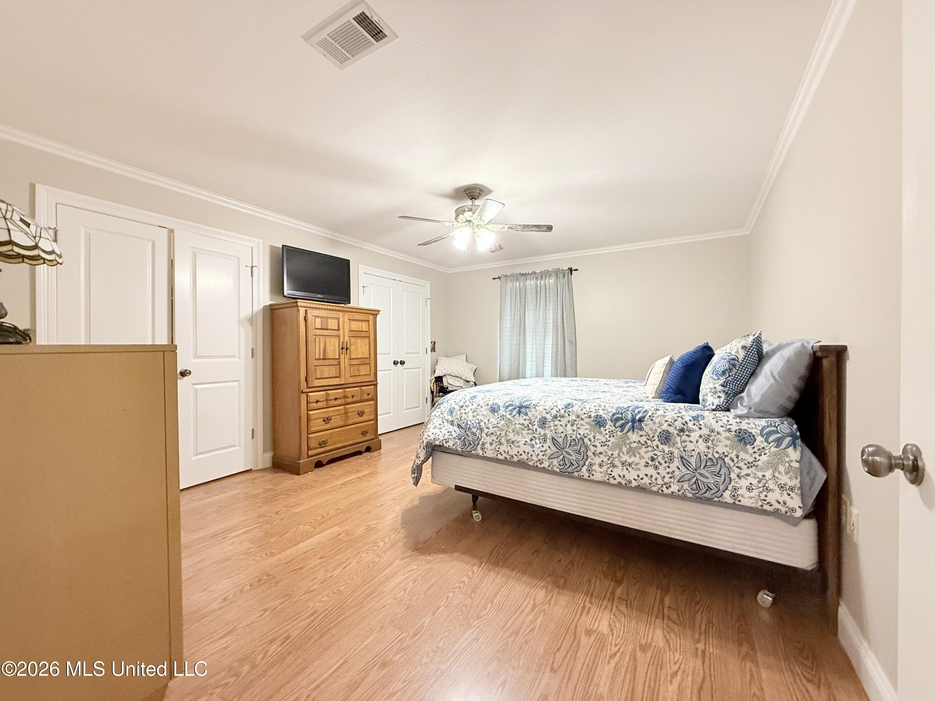 895 Montgomery Road Property Photo 18