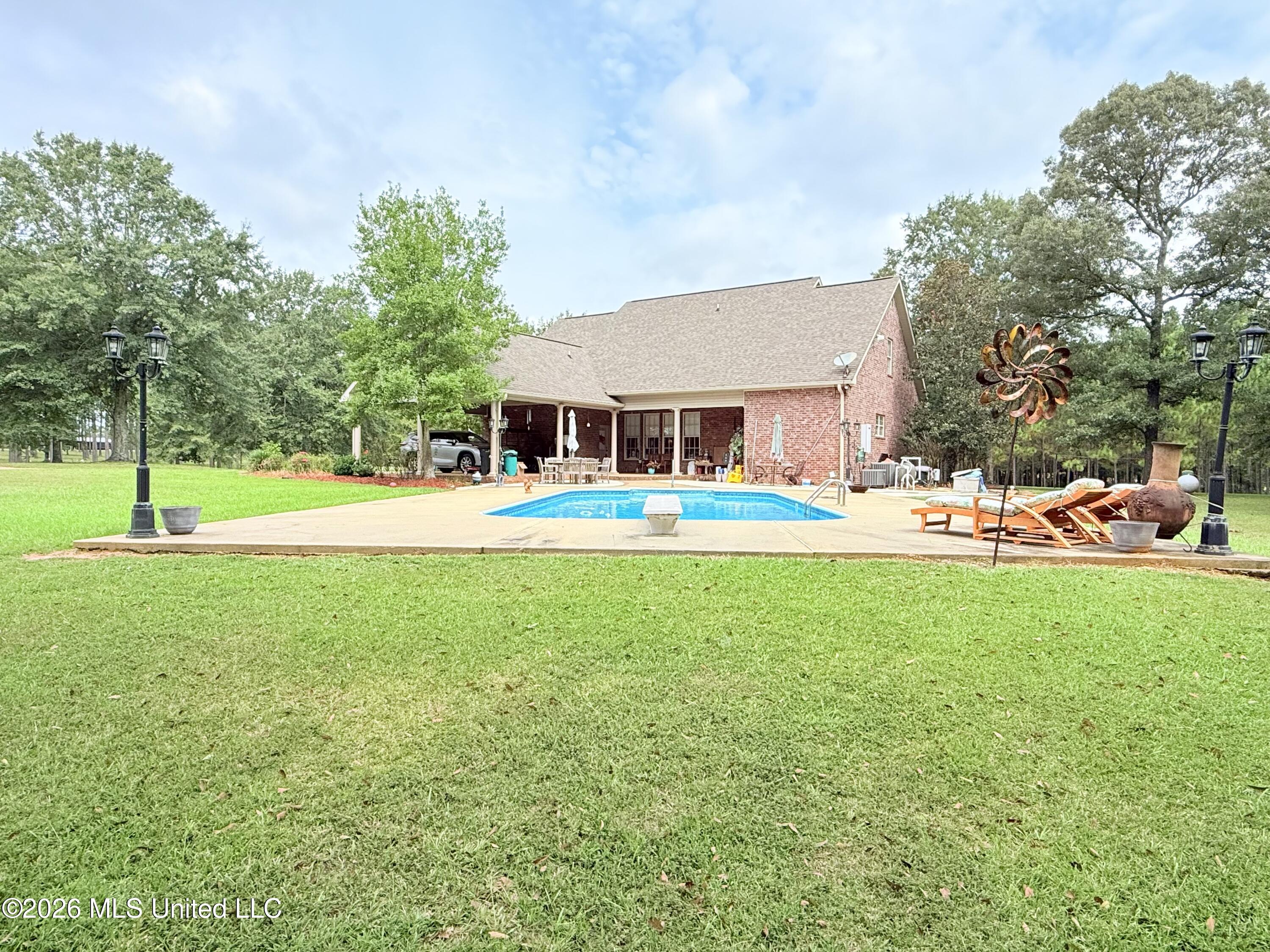 895 Montgomery Road Property Photo 26