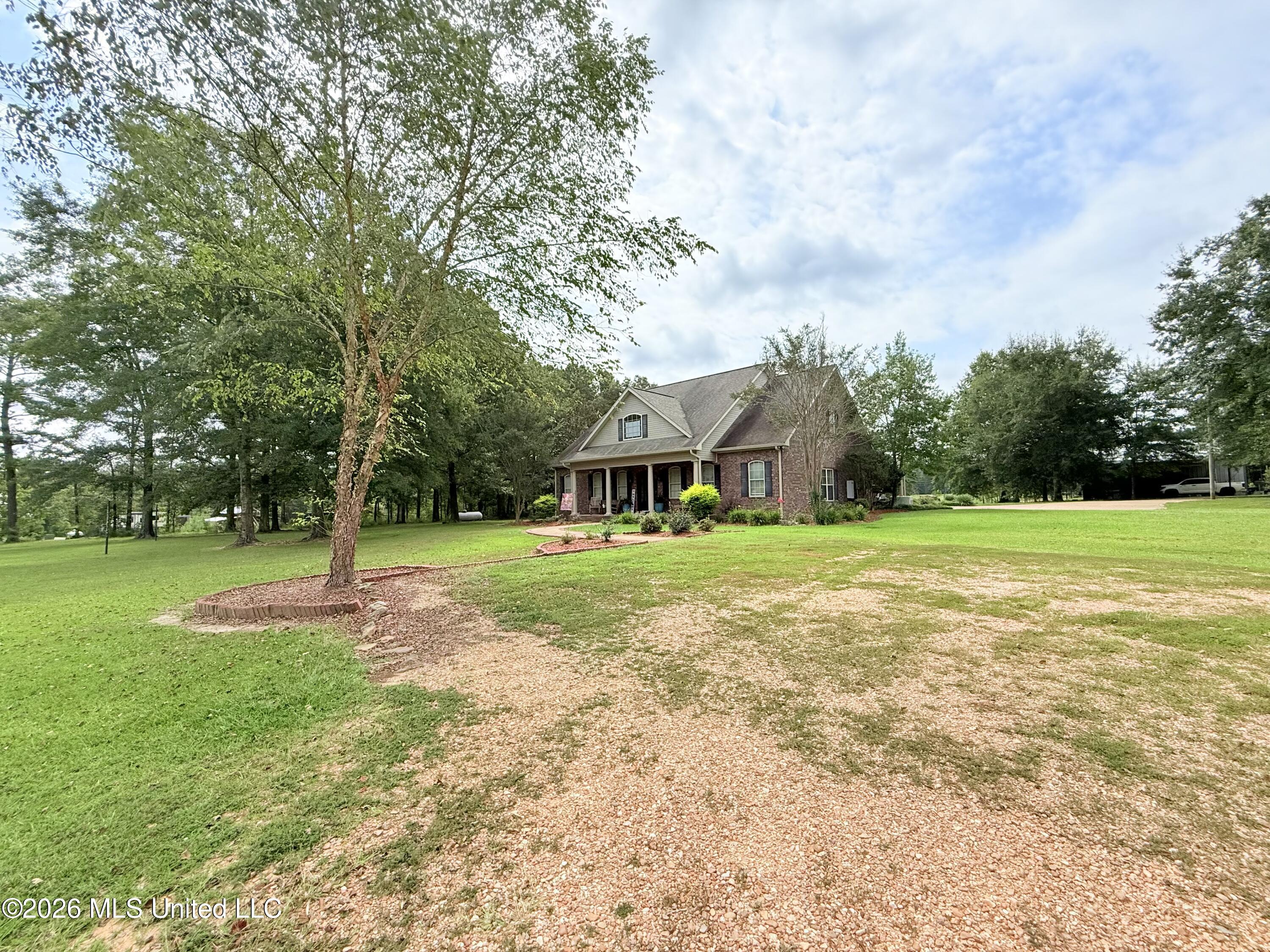 895 Montgomery Road Property Photo 33