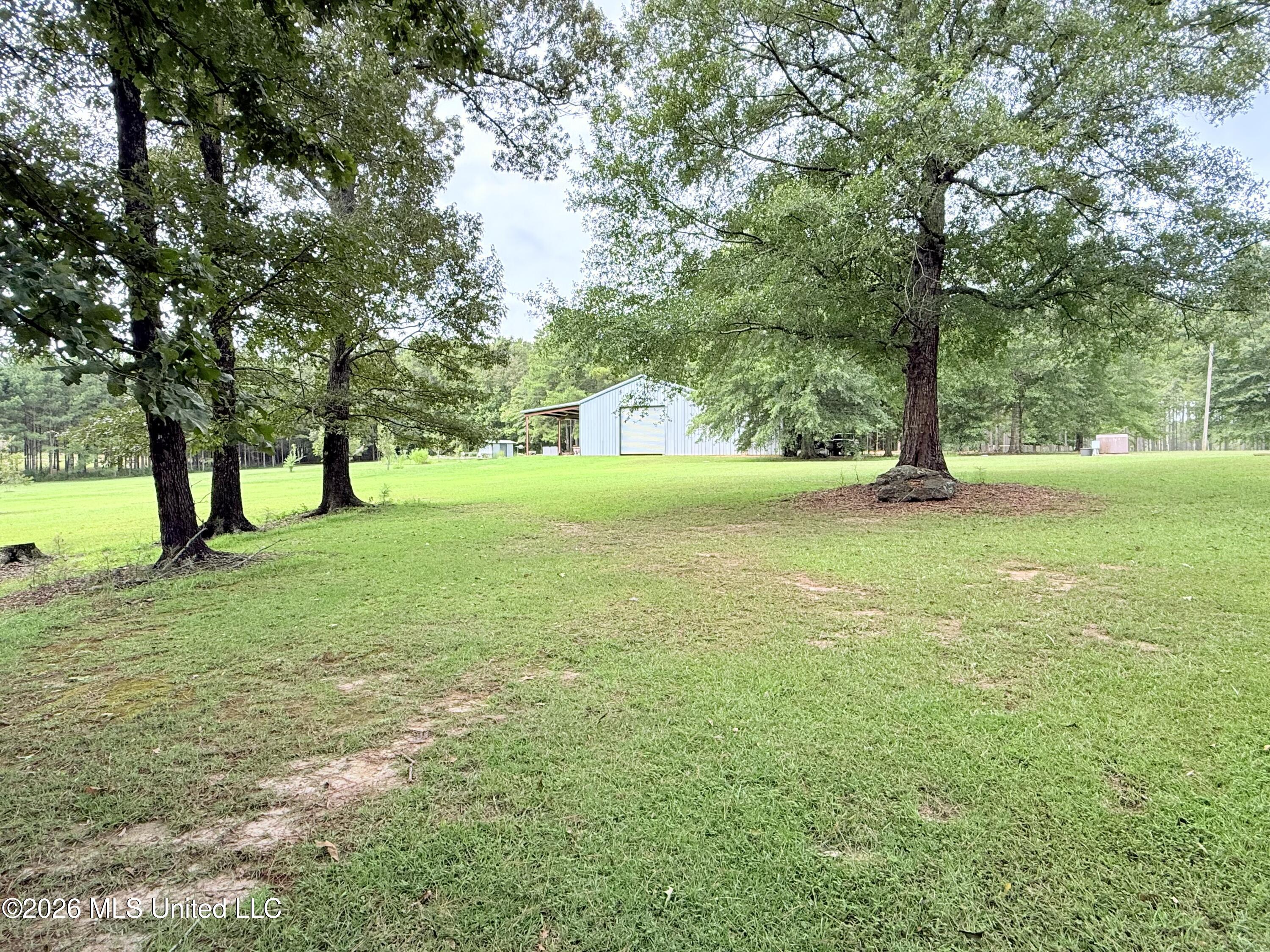 895 Montgomery Road Property Photo 47