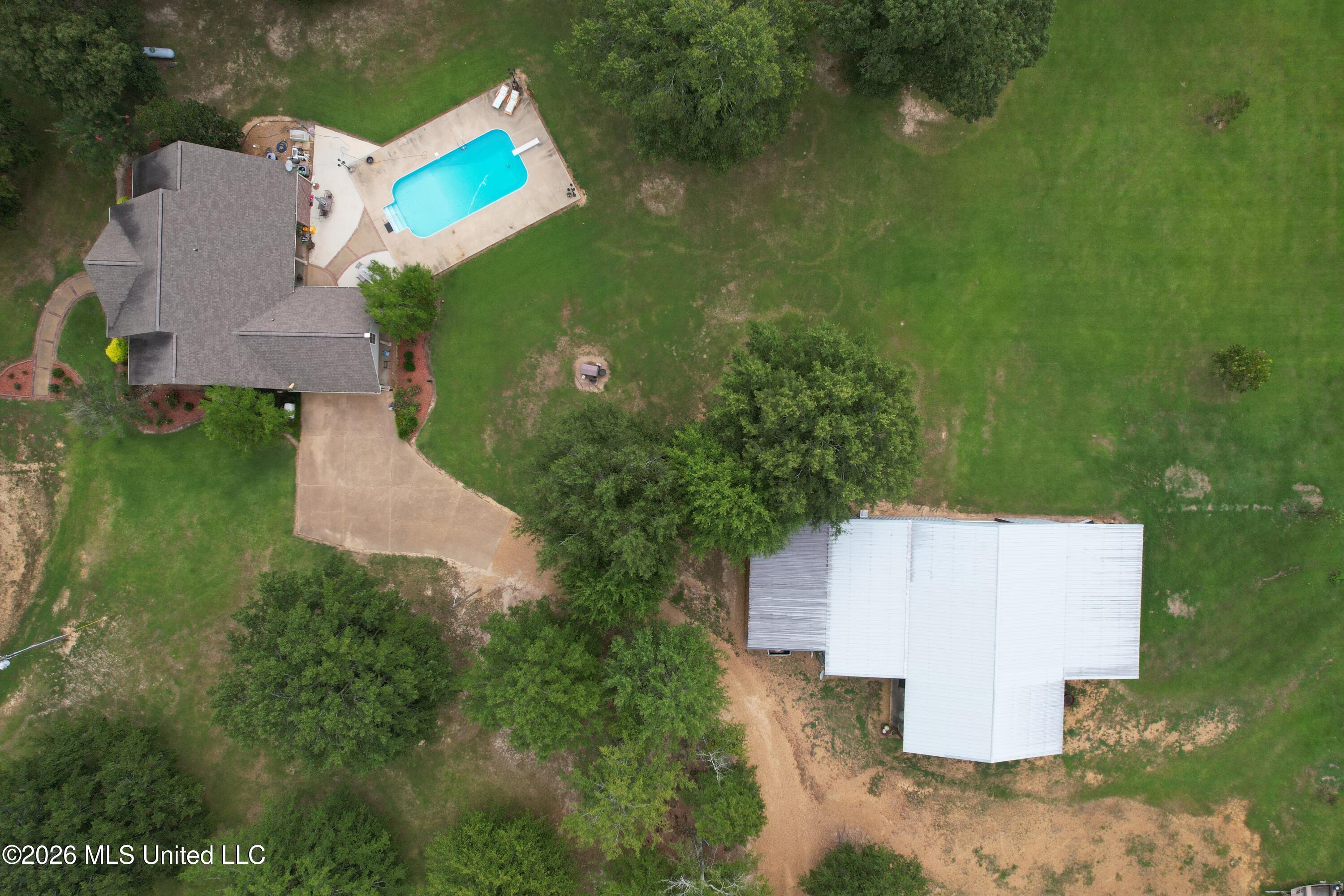 895 Montgomery Road Property Photo 64