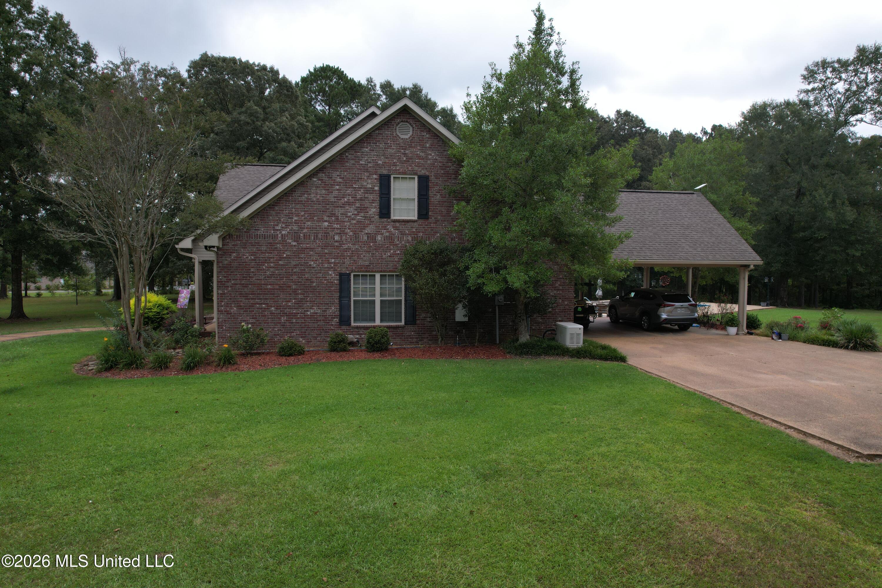 895 Montgomery Road Property Photo 68
