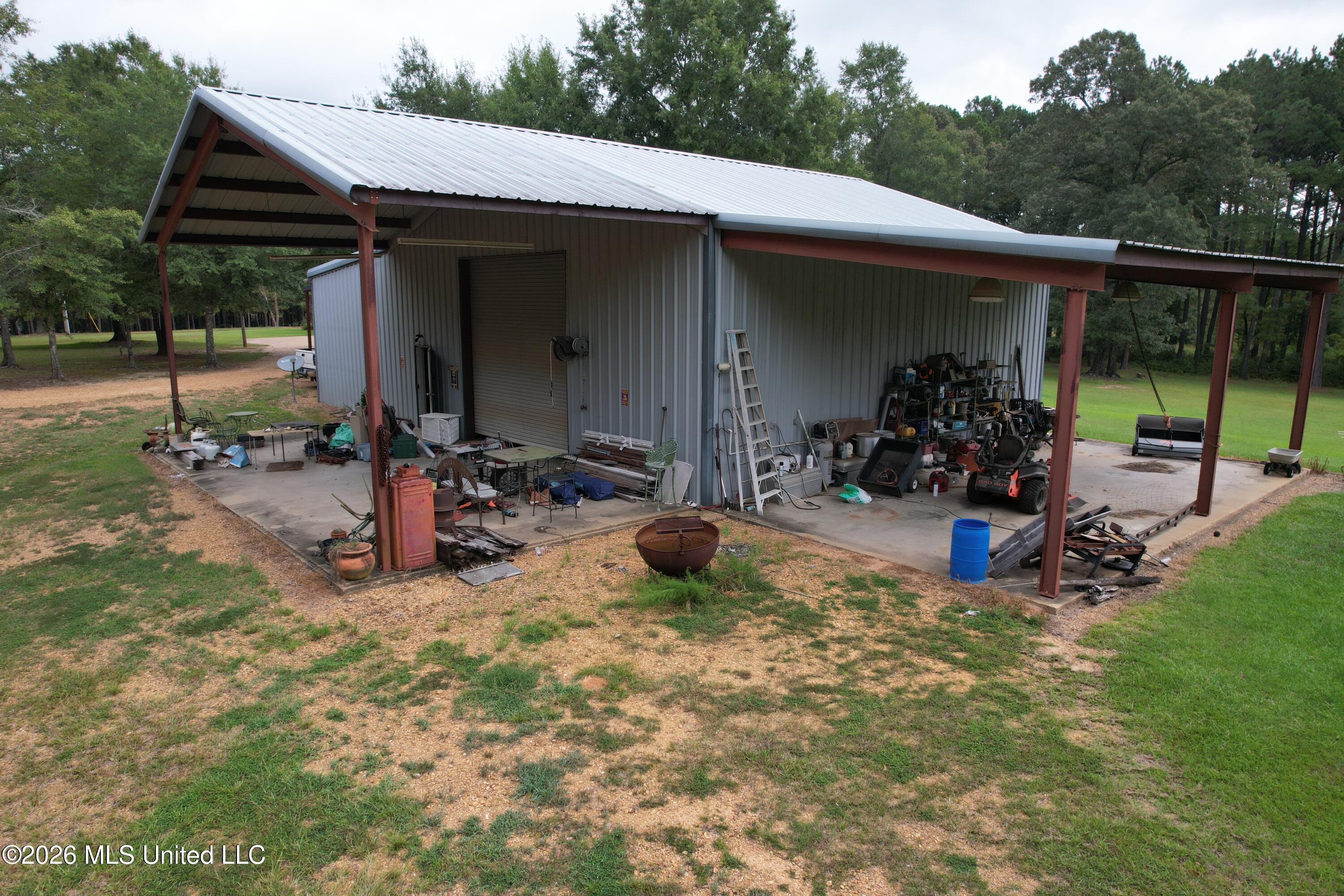 895 Montgomery Road Property Photo 71