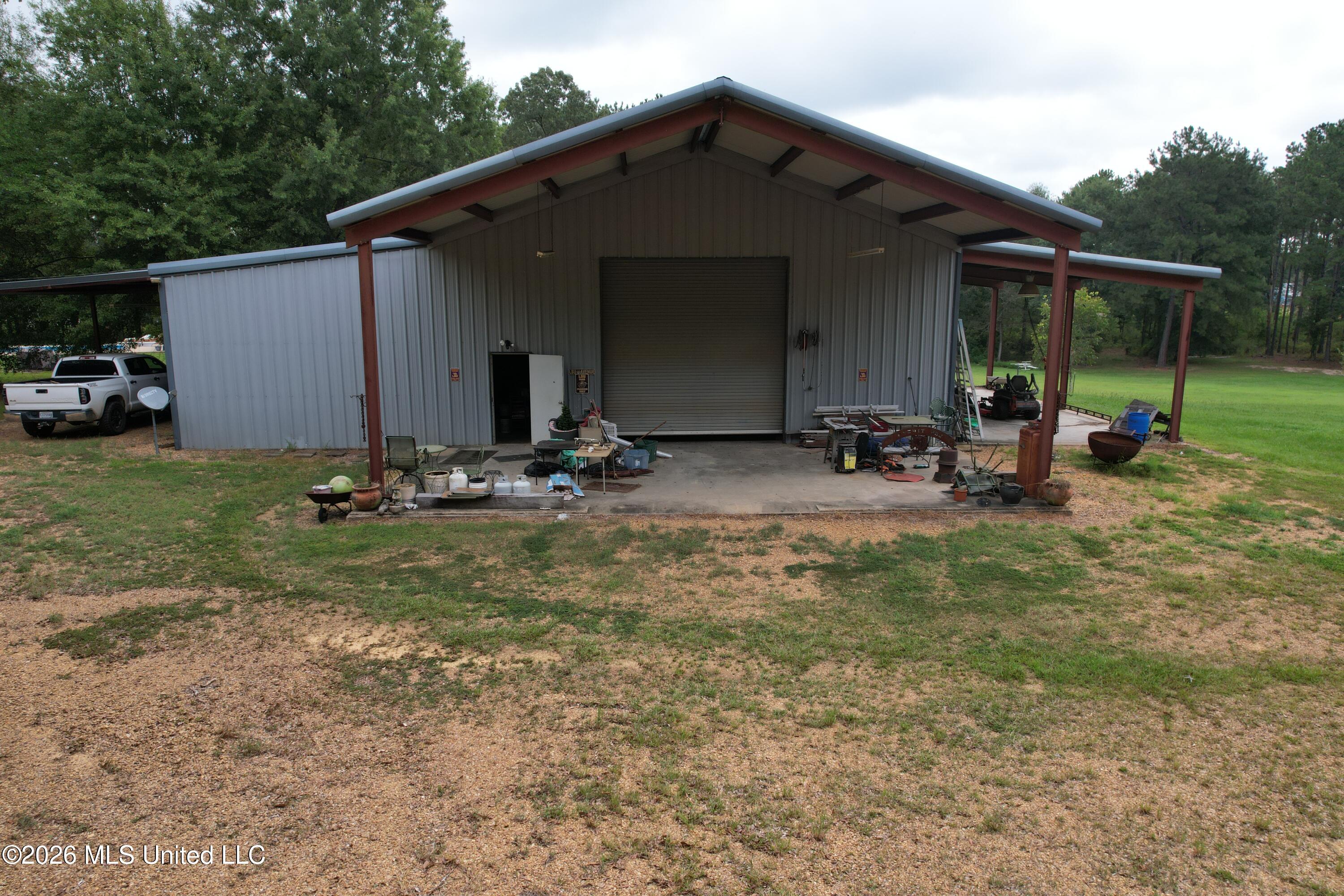 895 Montgomery Road Property Photo 72