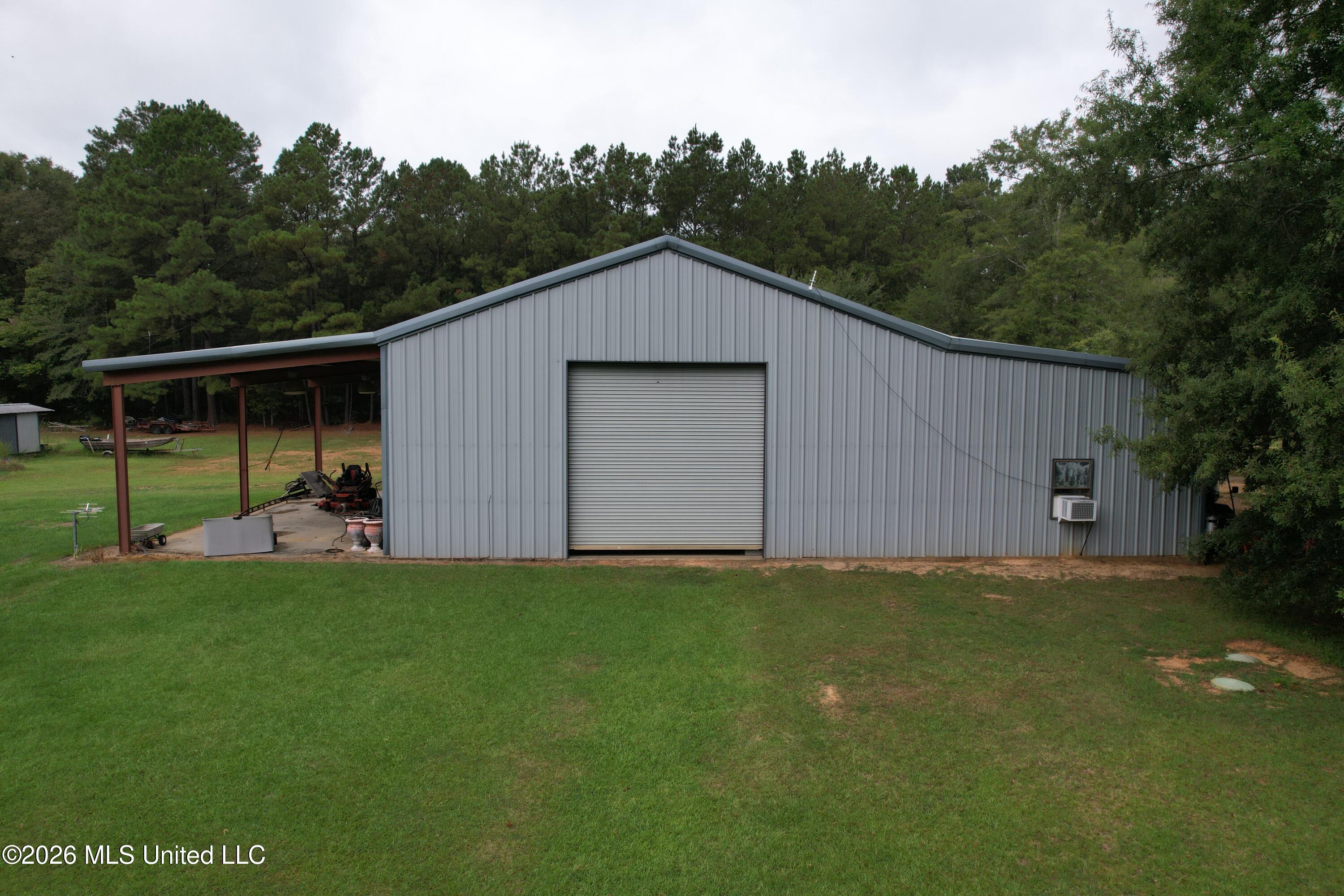 895 Montgomery Road Property Photo 73