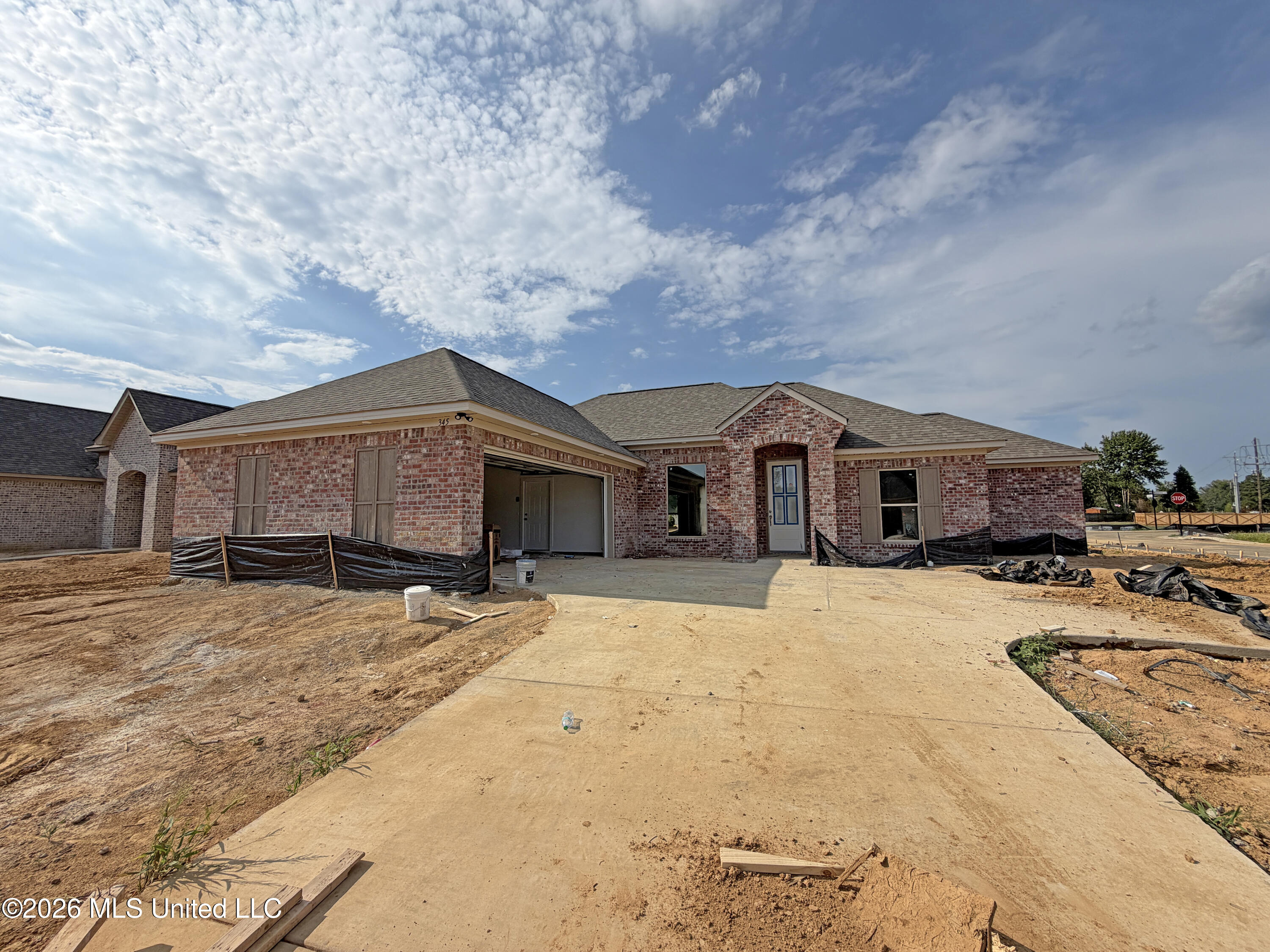 345 Brookfield Circle Property Photo 1