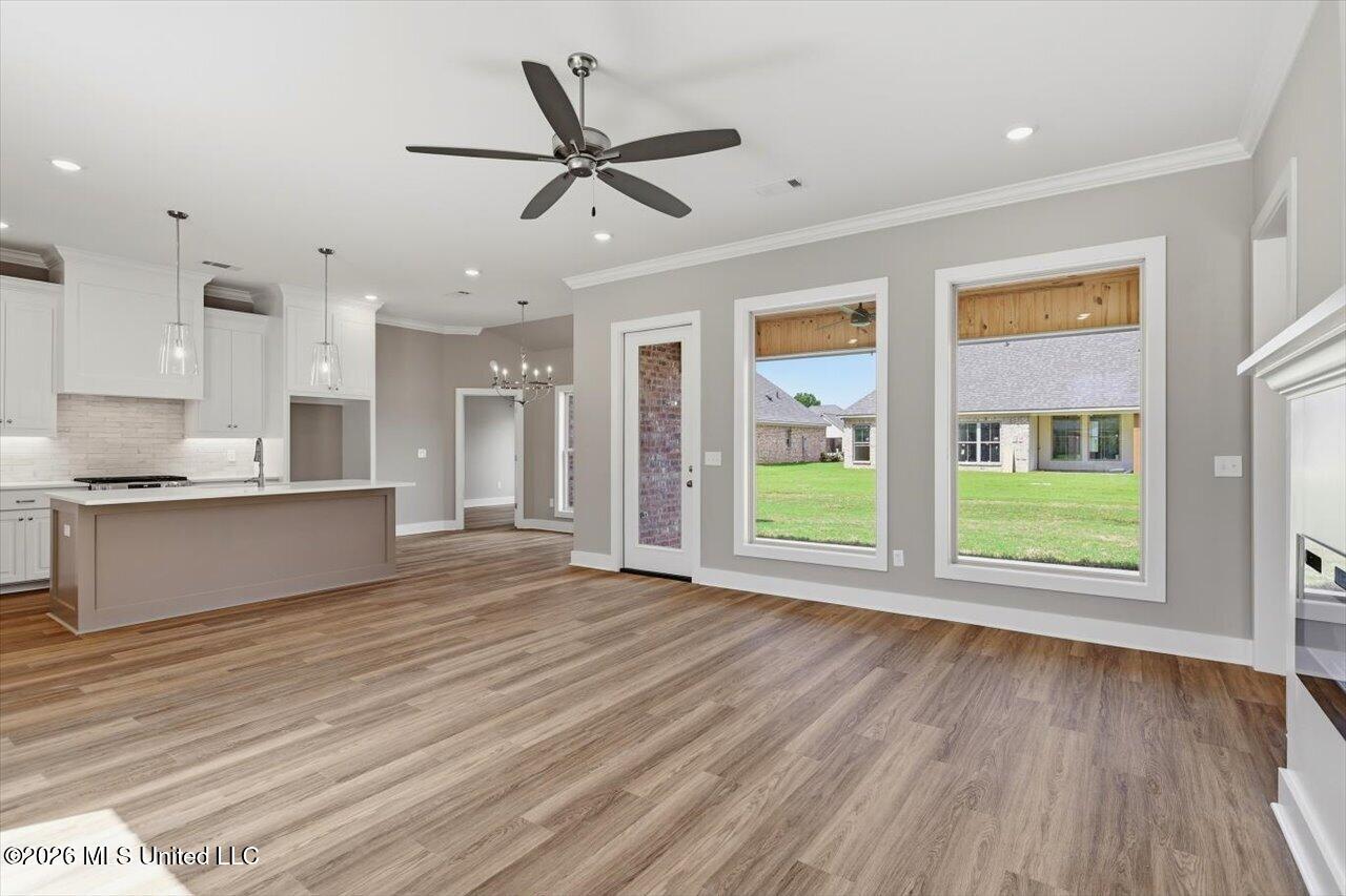 345 Brookfield Circle Property Photo 4