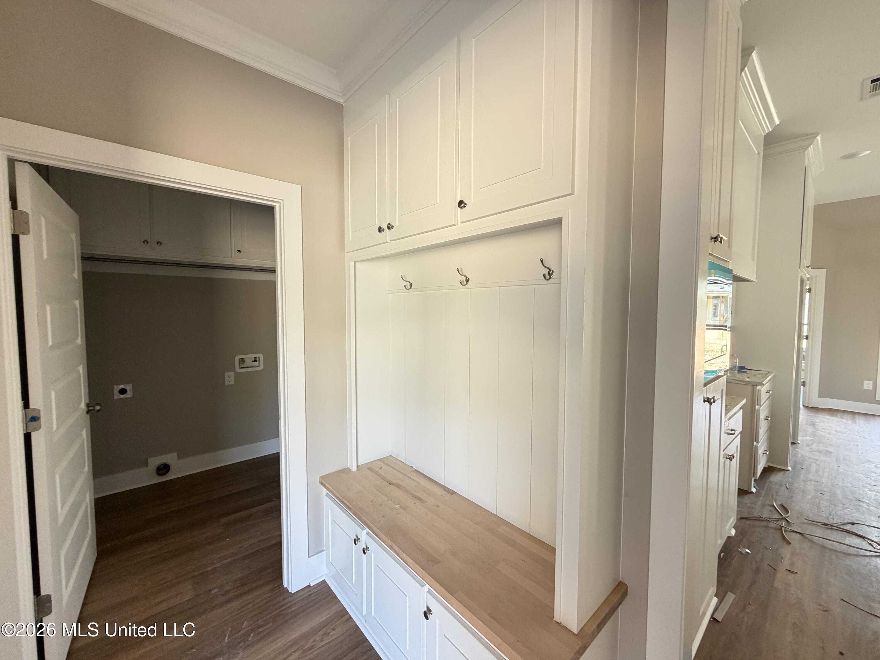 345 Brookfield Circle Property Photo 12