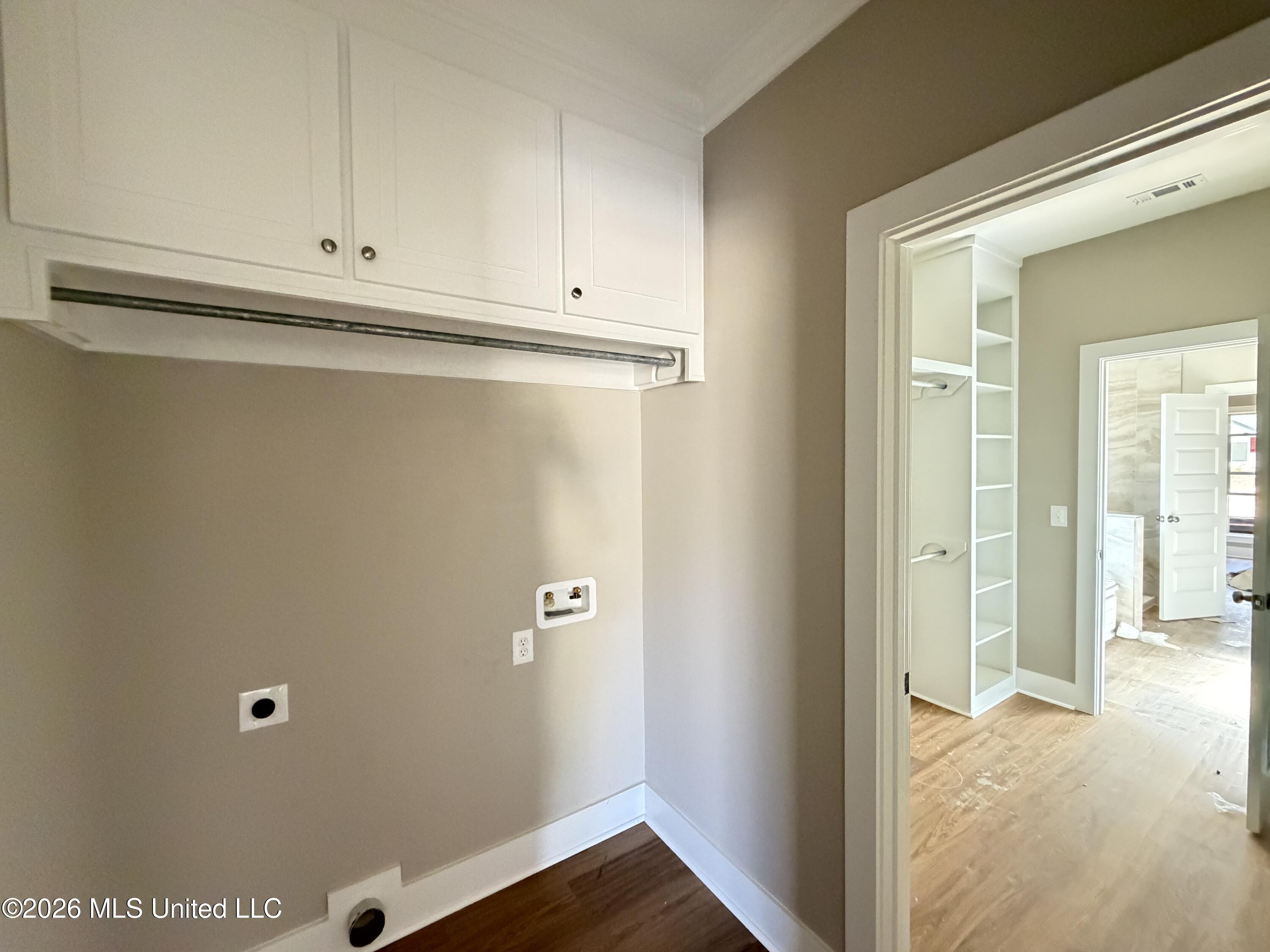 345 Brookfield Circle Property Photo 13