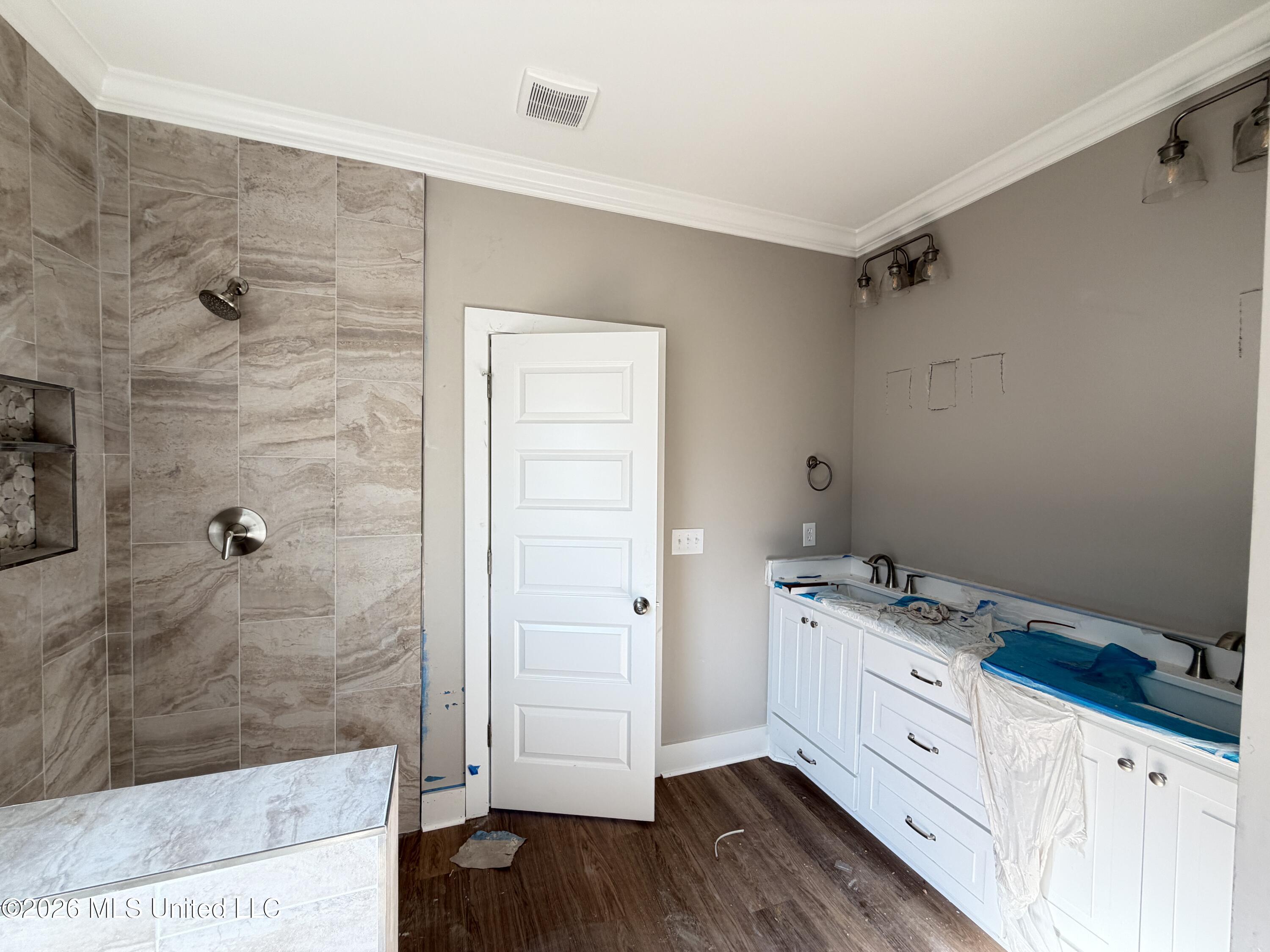 345 Brookfield Circle Property Photo 19