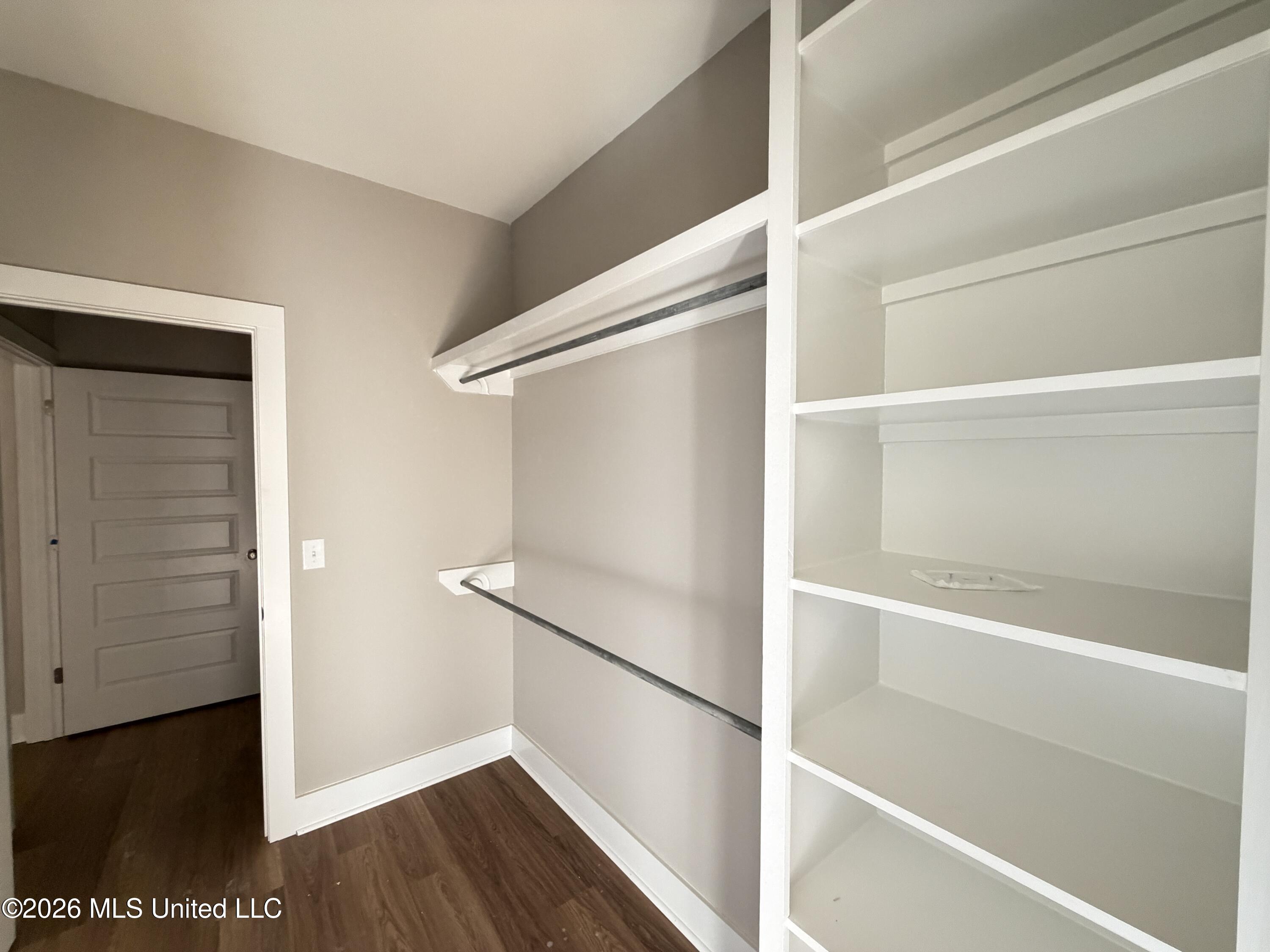 345 Brookfield Circle Property Photo 20