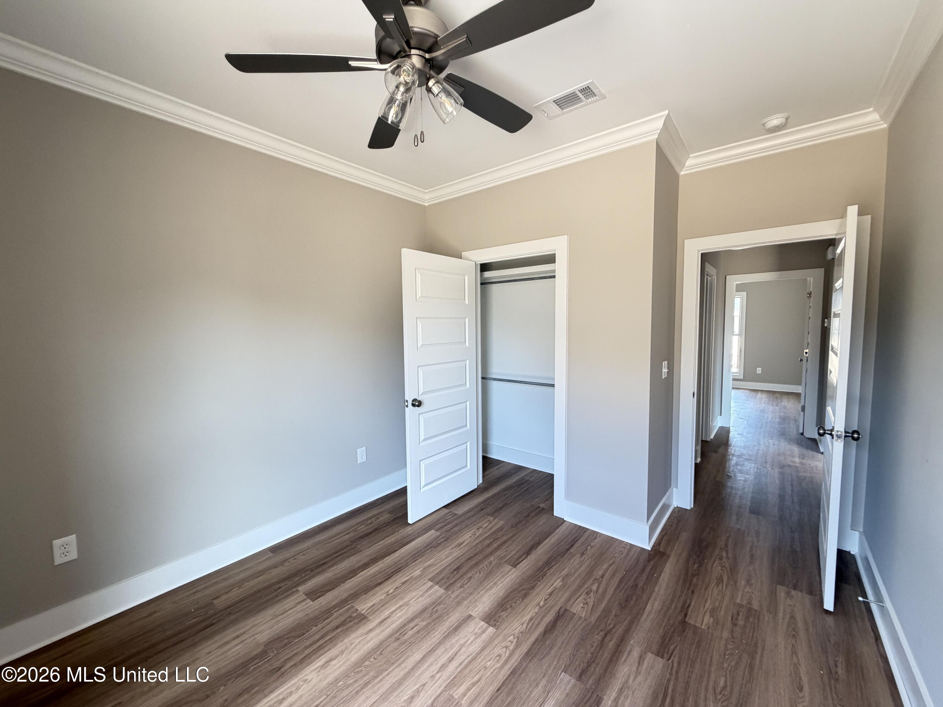 345 Brookfield Circle Property Photo 23