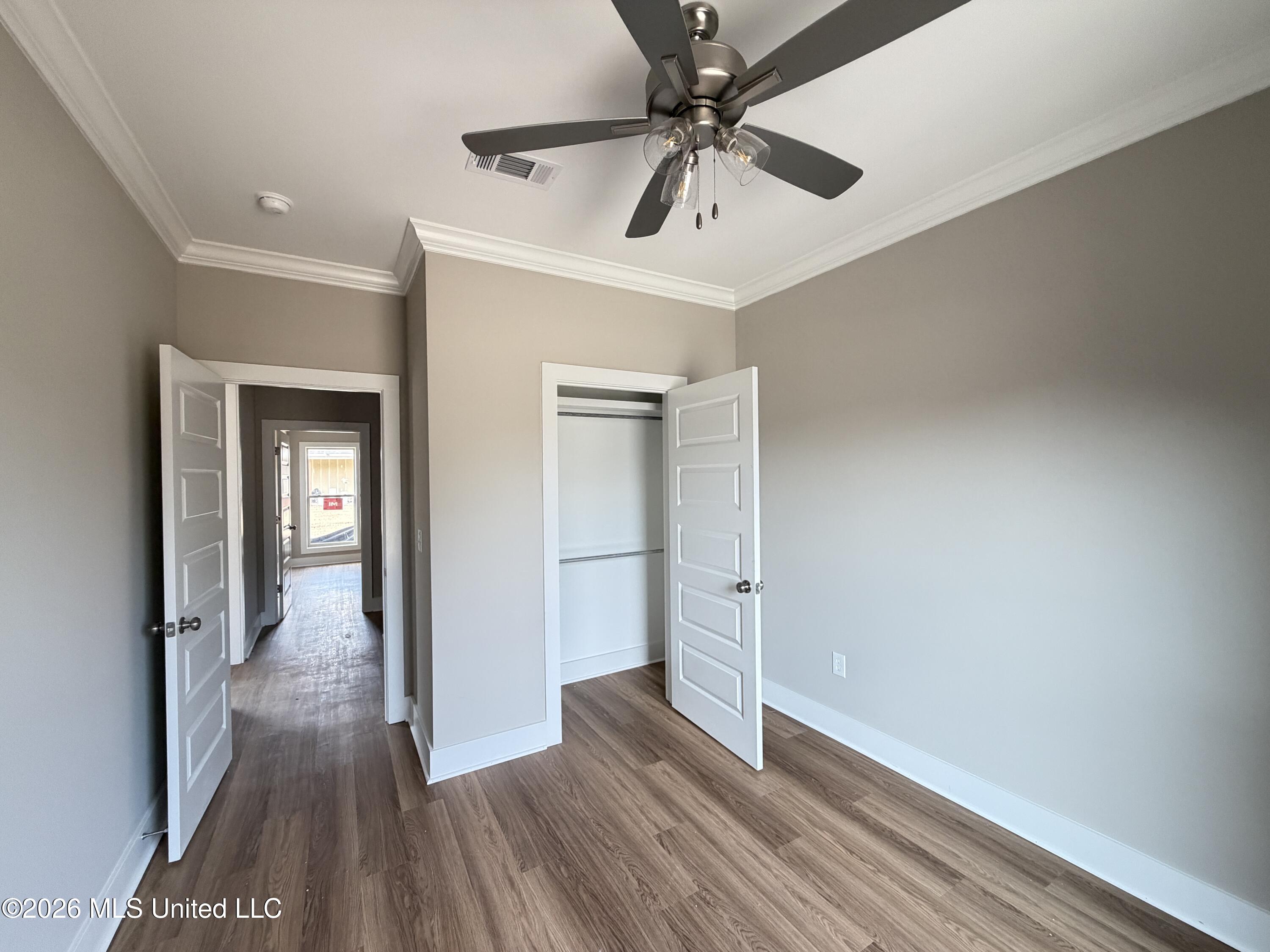 345 Brookfield Circle Property Photo 28