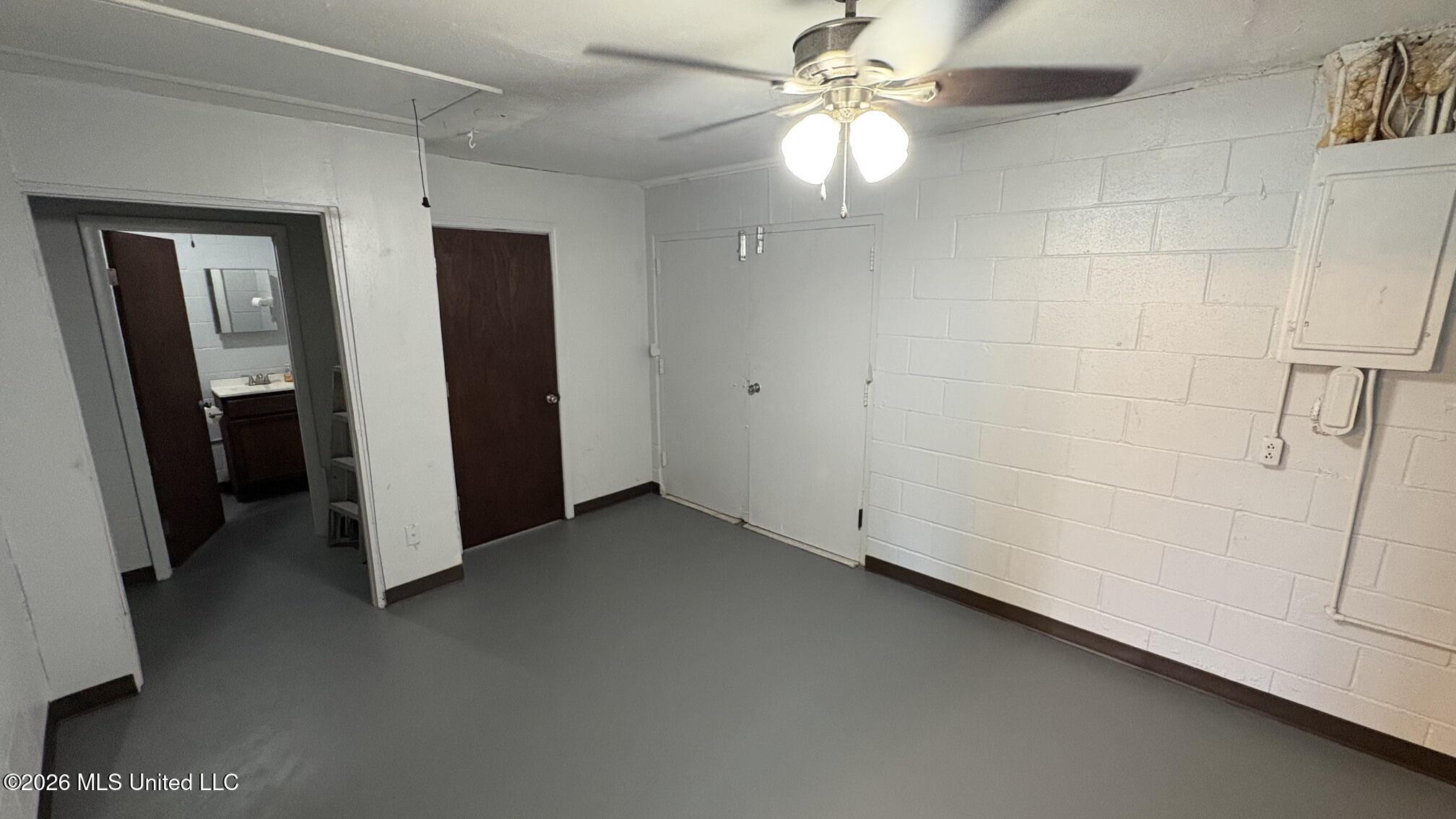 525 E Central Avenue Property Photo 20