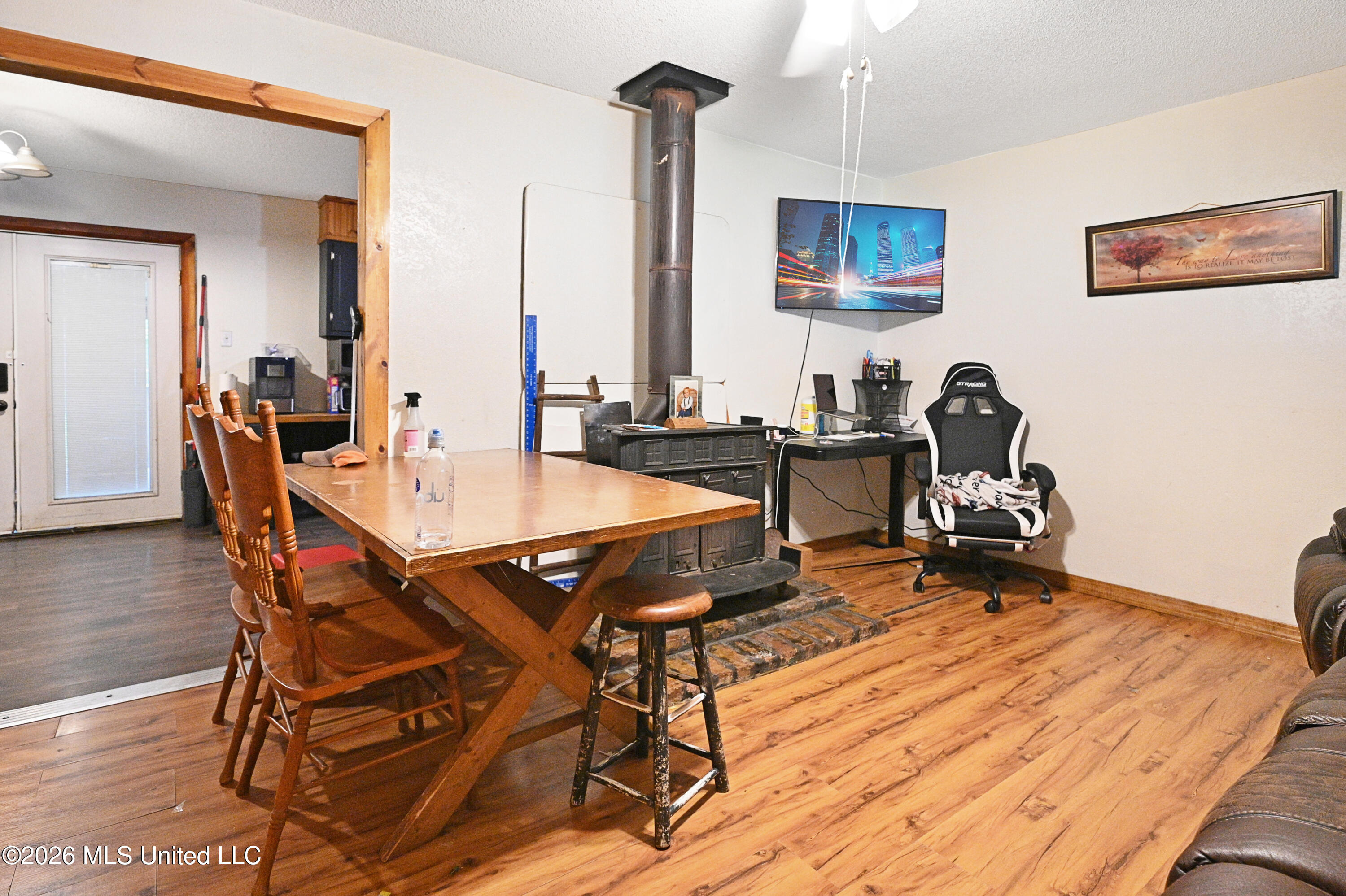 9816 Briarcliff Drive Property Photo 6