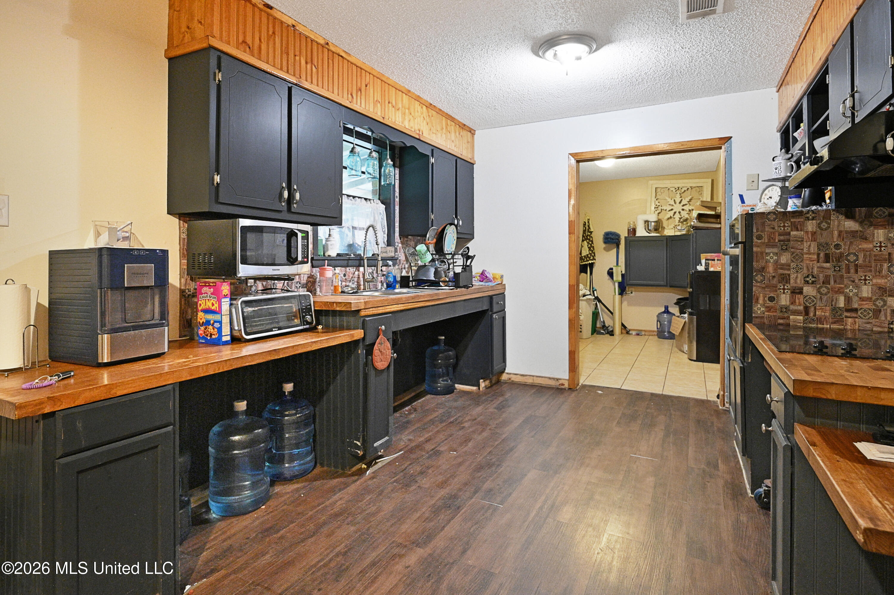 9816 Briarcliff Drive Property Photo 8