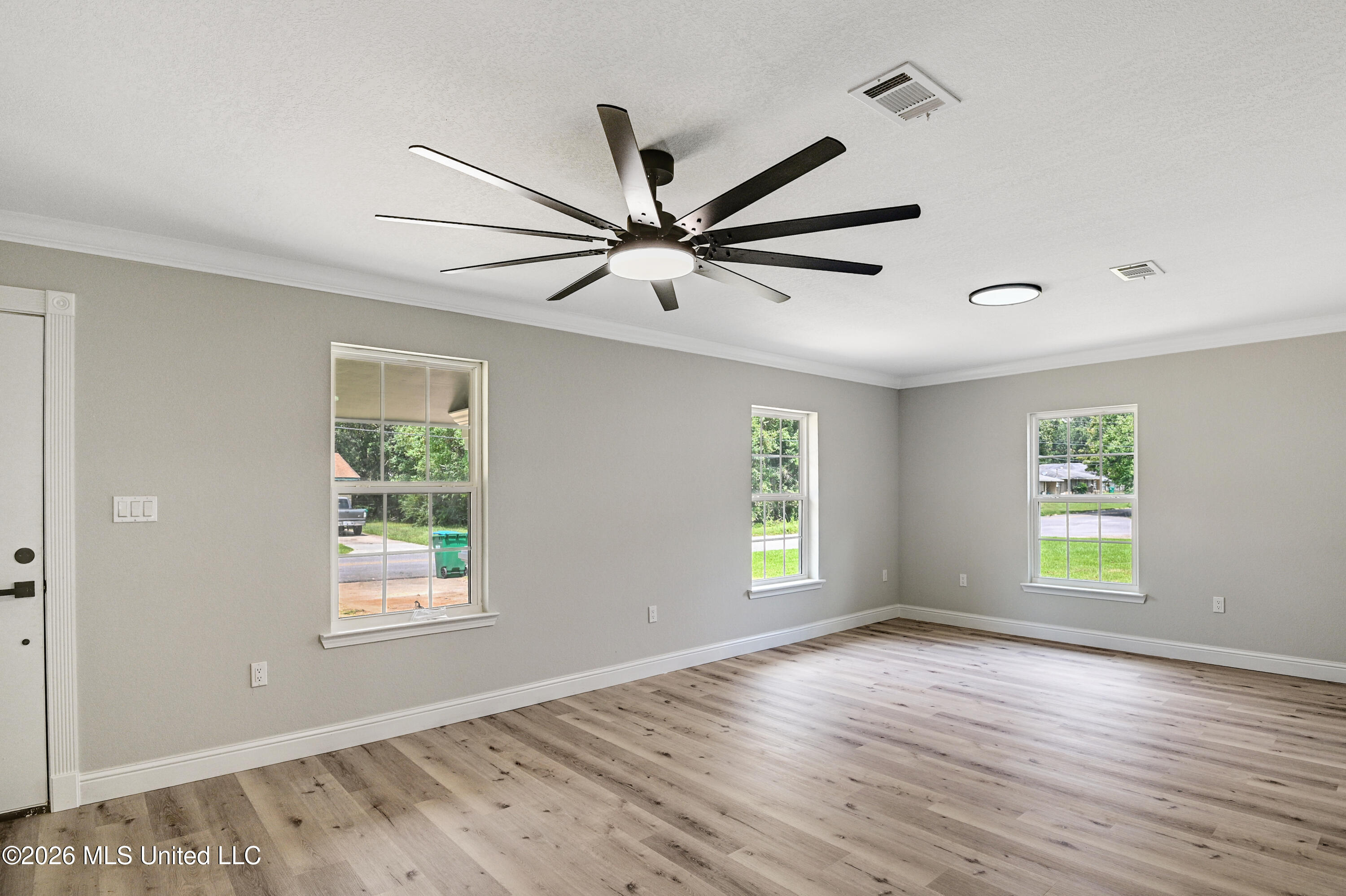 3706 Devonshire Drive Property Photo 5