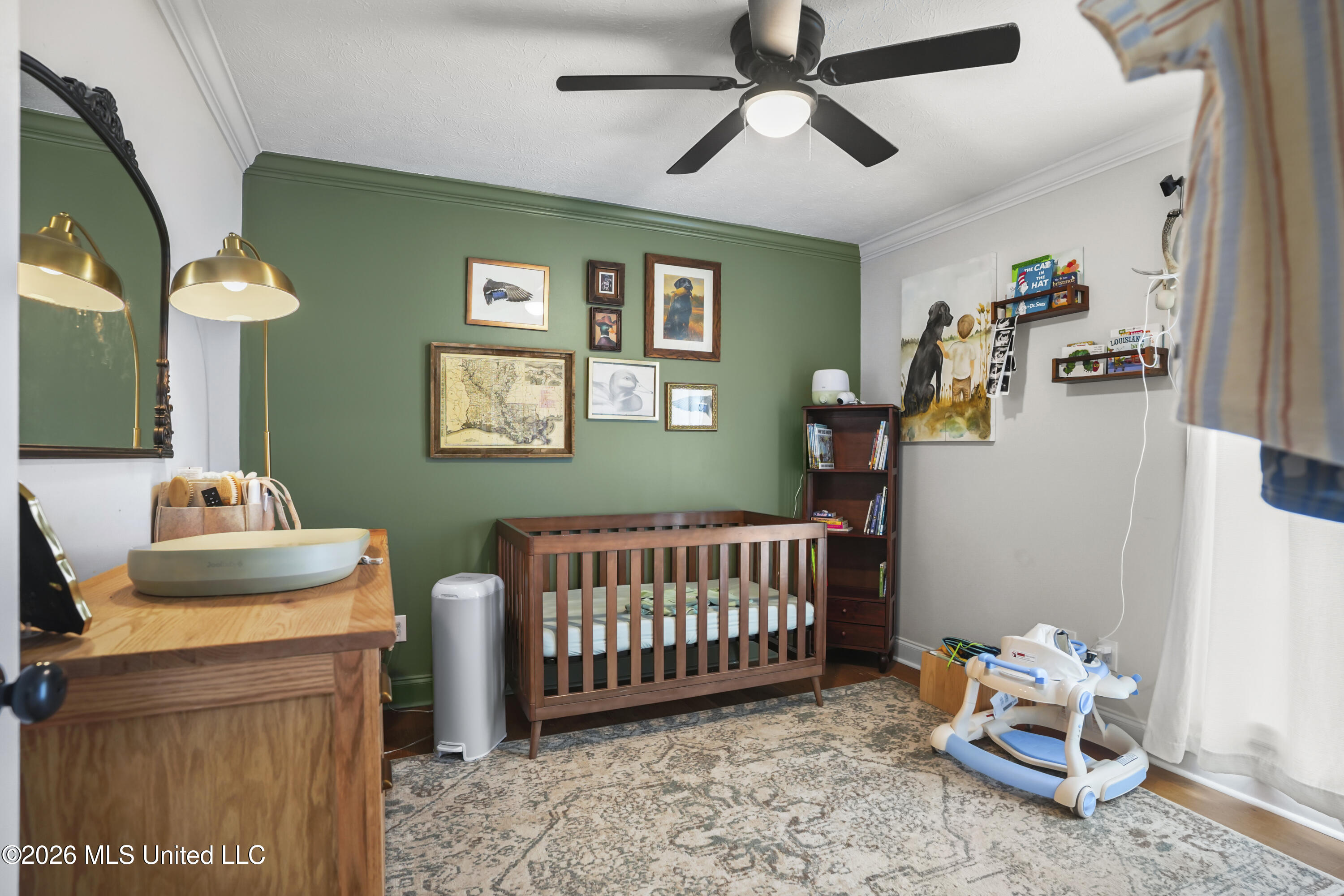 407 Oak Park Cove Property Photo 9
