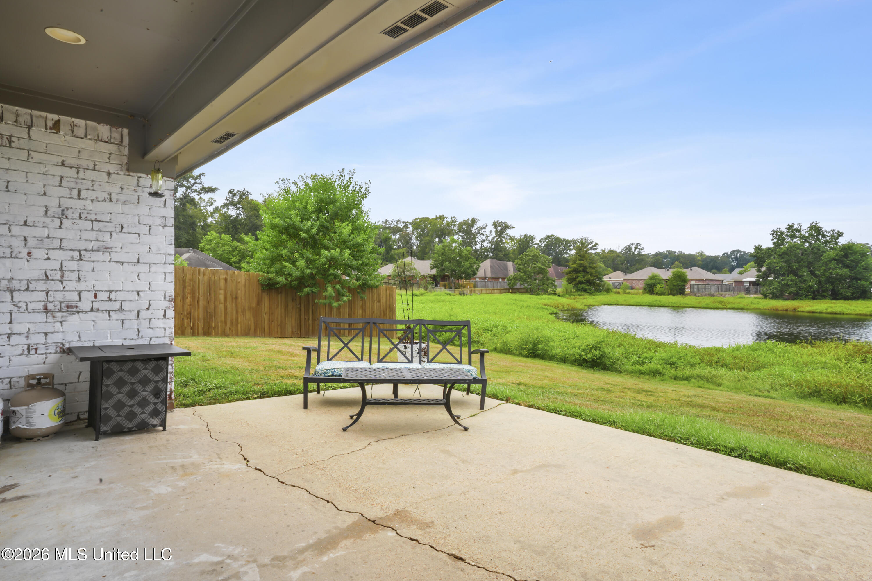 407 Oak Park Cove Property Photo 24