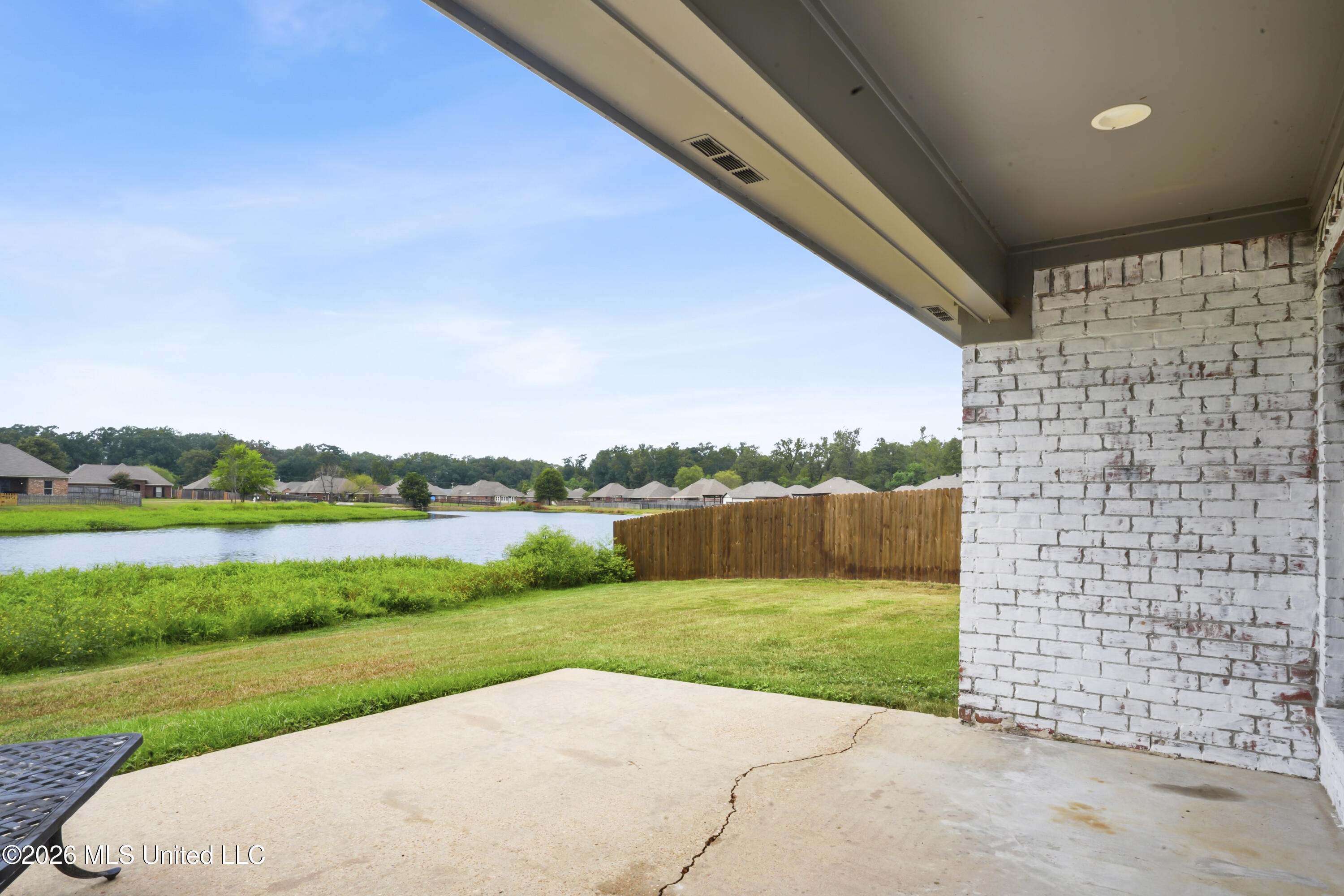 407 Oak Park Cove Property Photo 27