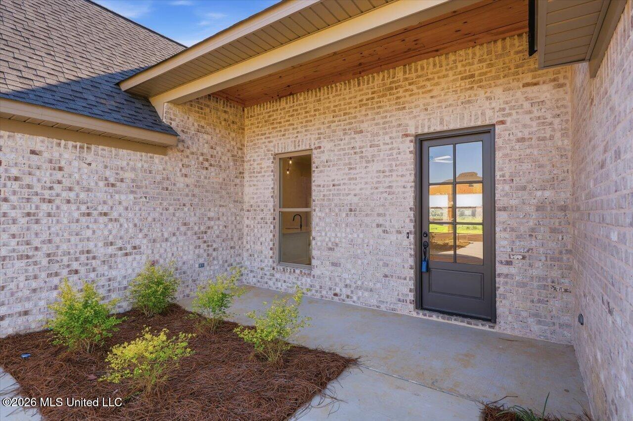 139 Palace Crossing Property Photo 4