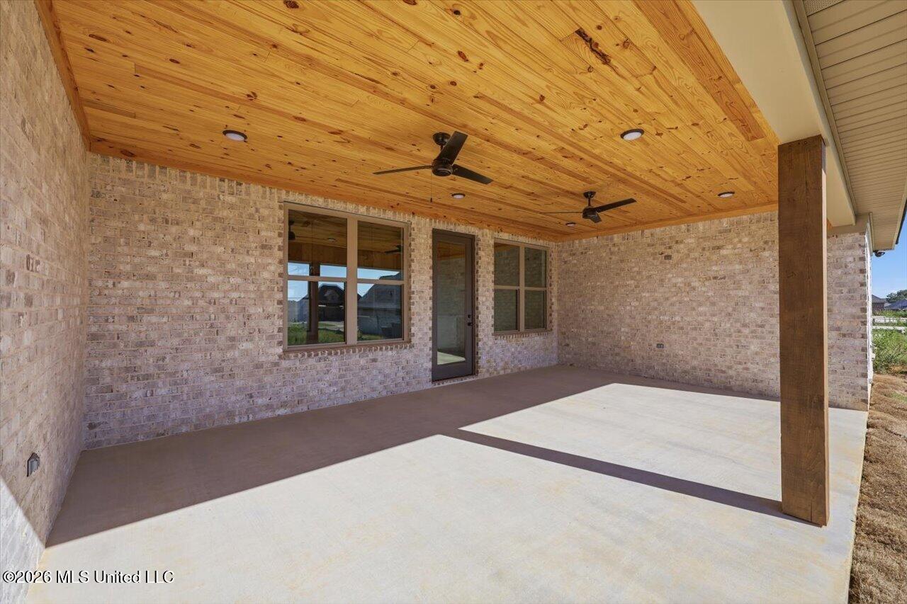 139 Palace Crossing Property Photo 36