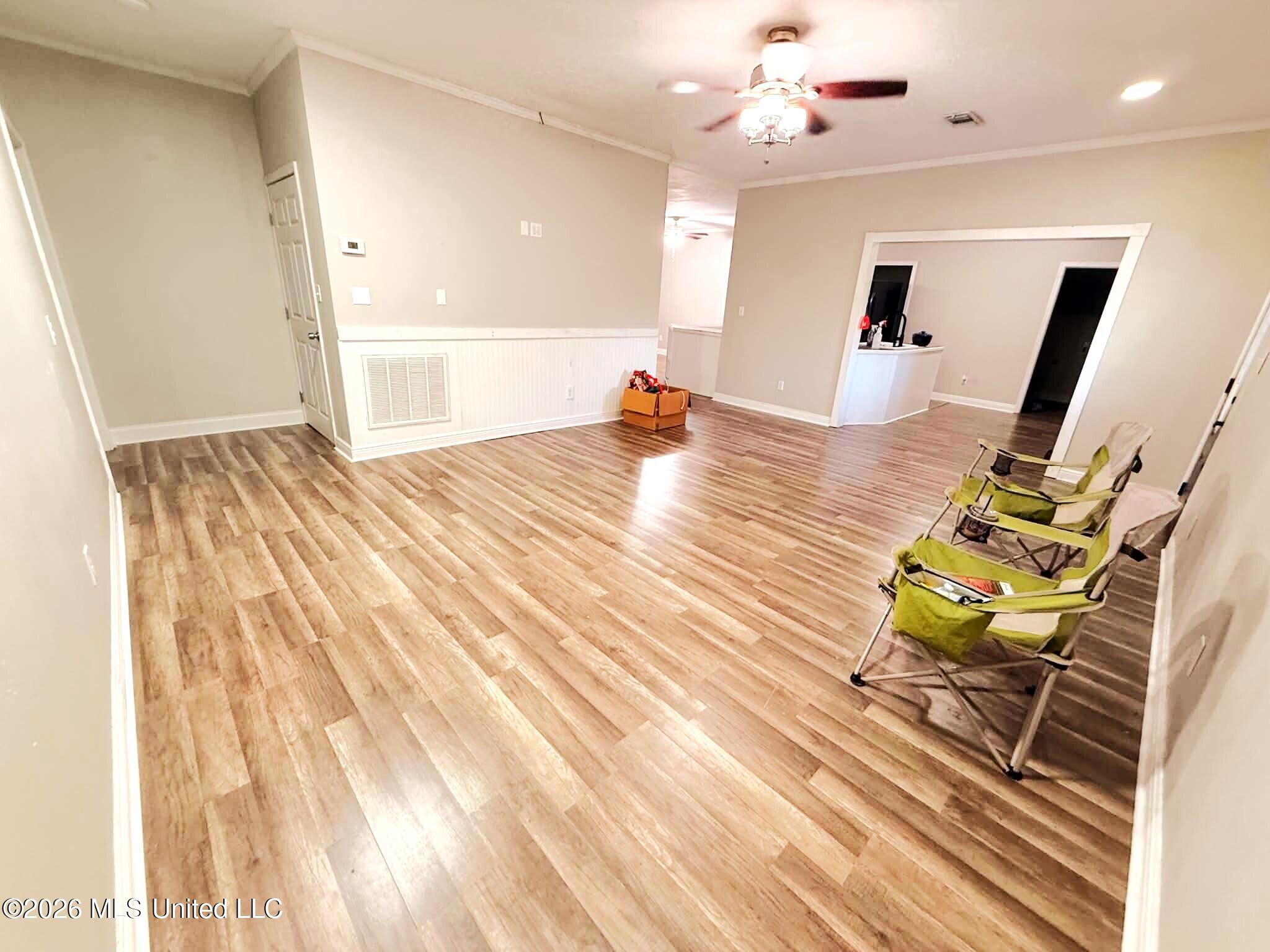 27588 E Lake Cypress Dr Property Photo 2