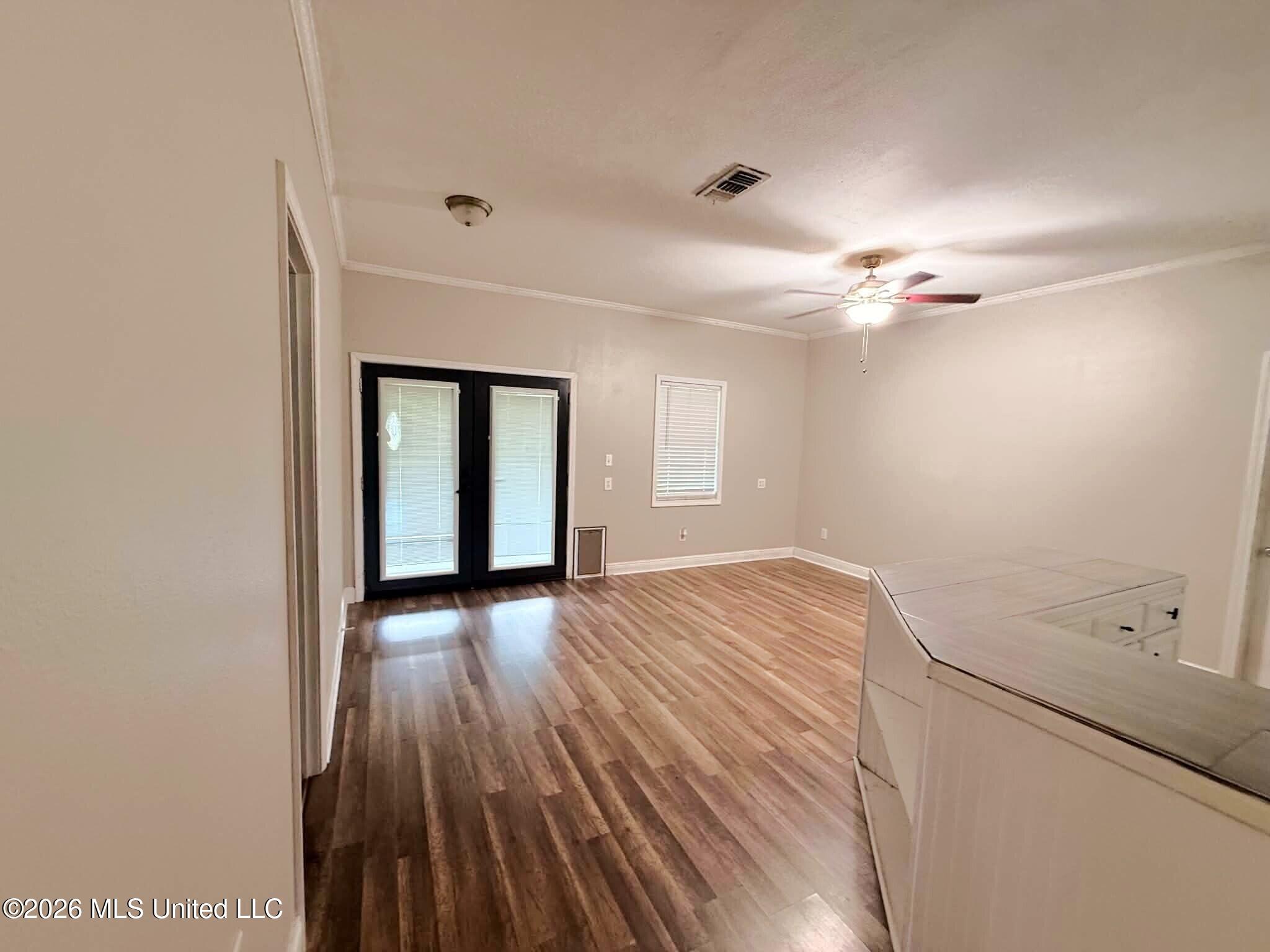 27588 E Lake Cypress Dr Property Photo 6
