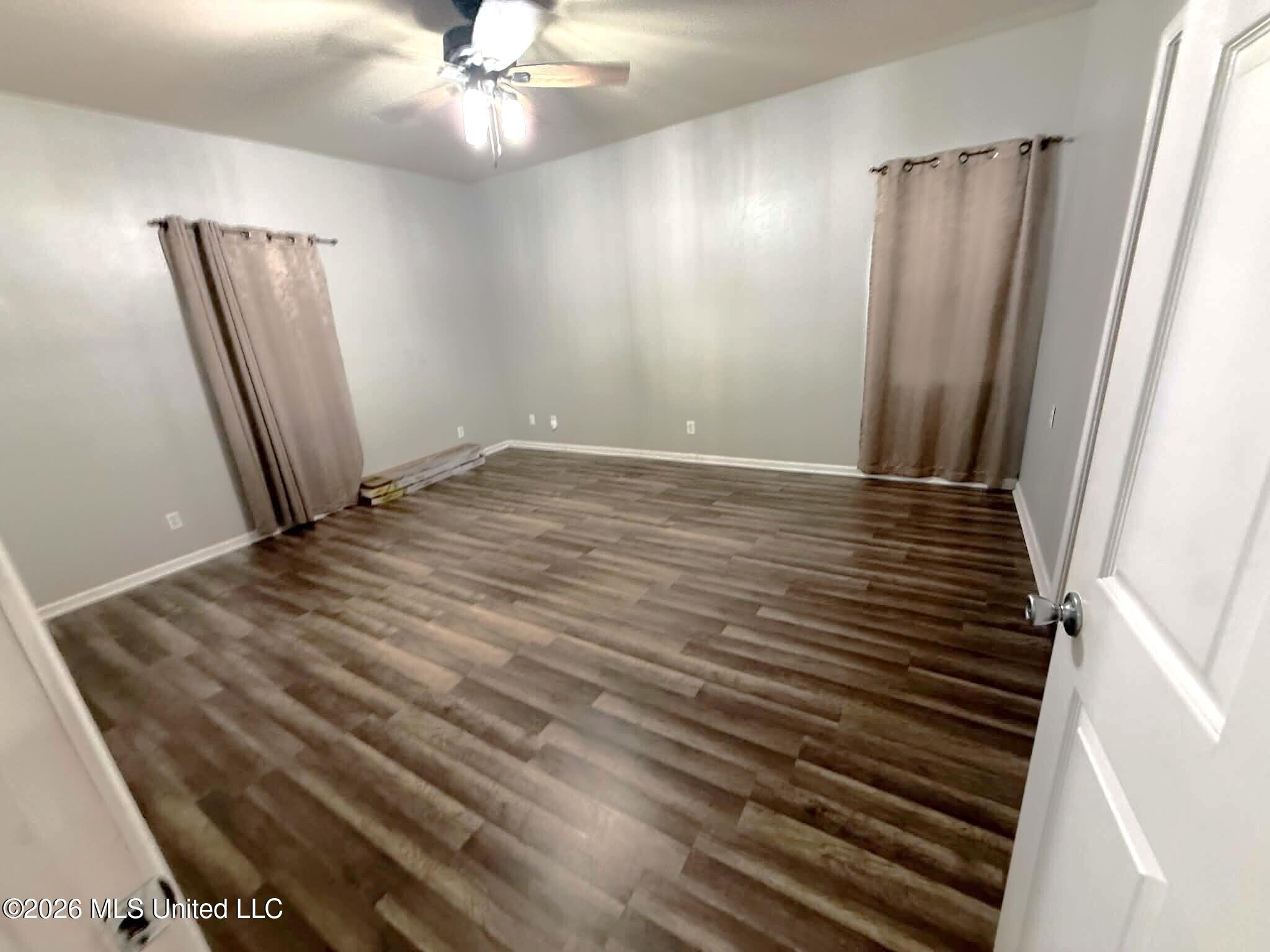 27588 E Lake Cypress Dr Property Photo 8