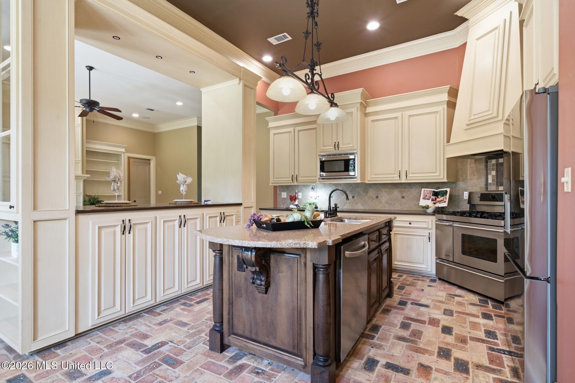 17 Mossy Oak Point Property Photo 11
