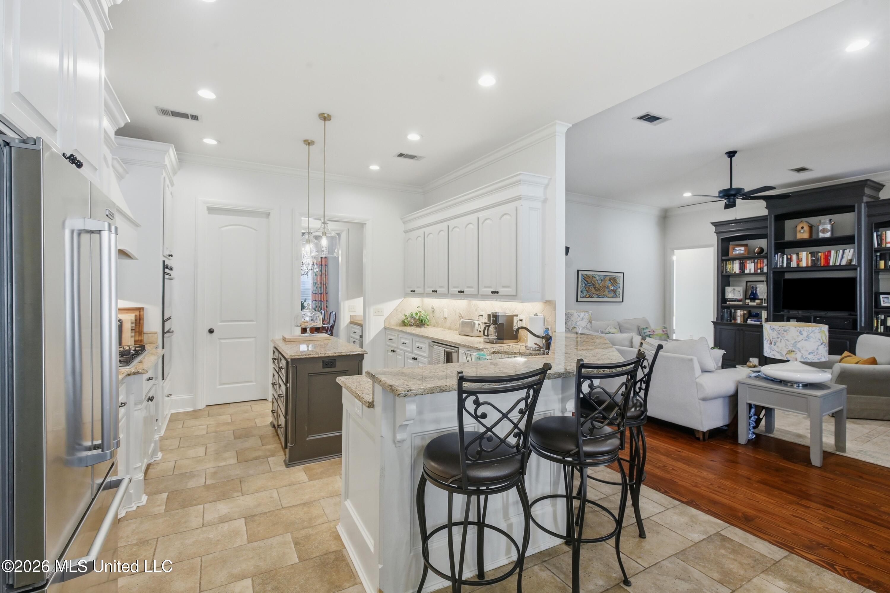403 Laural Court Property Photo 14