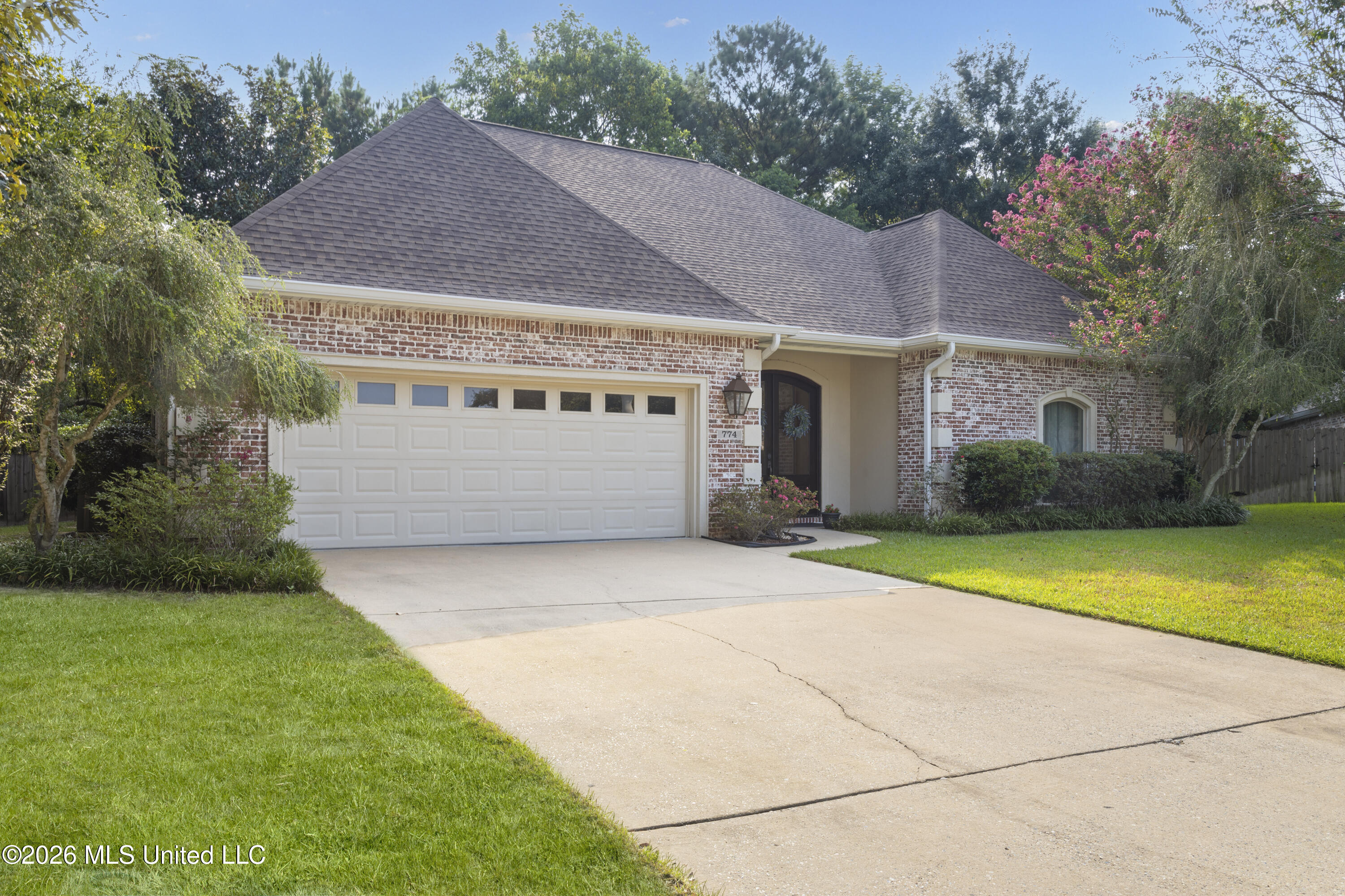 774 Mclane Lane Property Photo 2