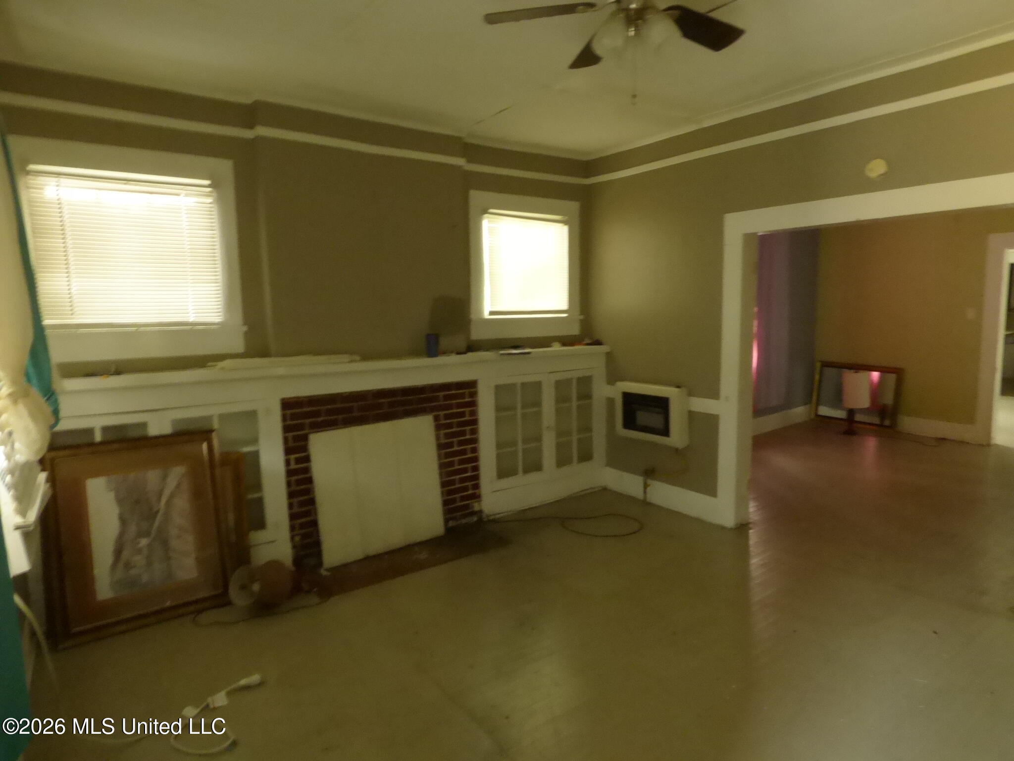 215 Thompson Street Property Photo 2