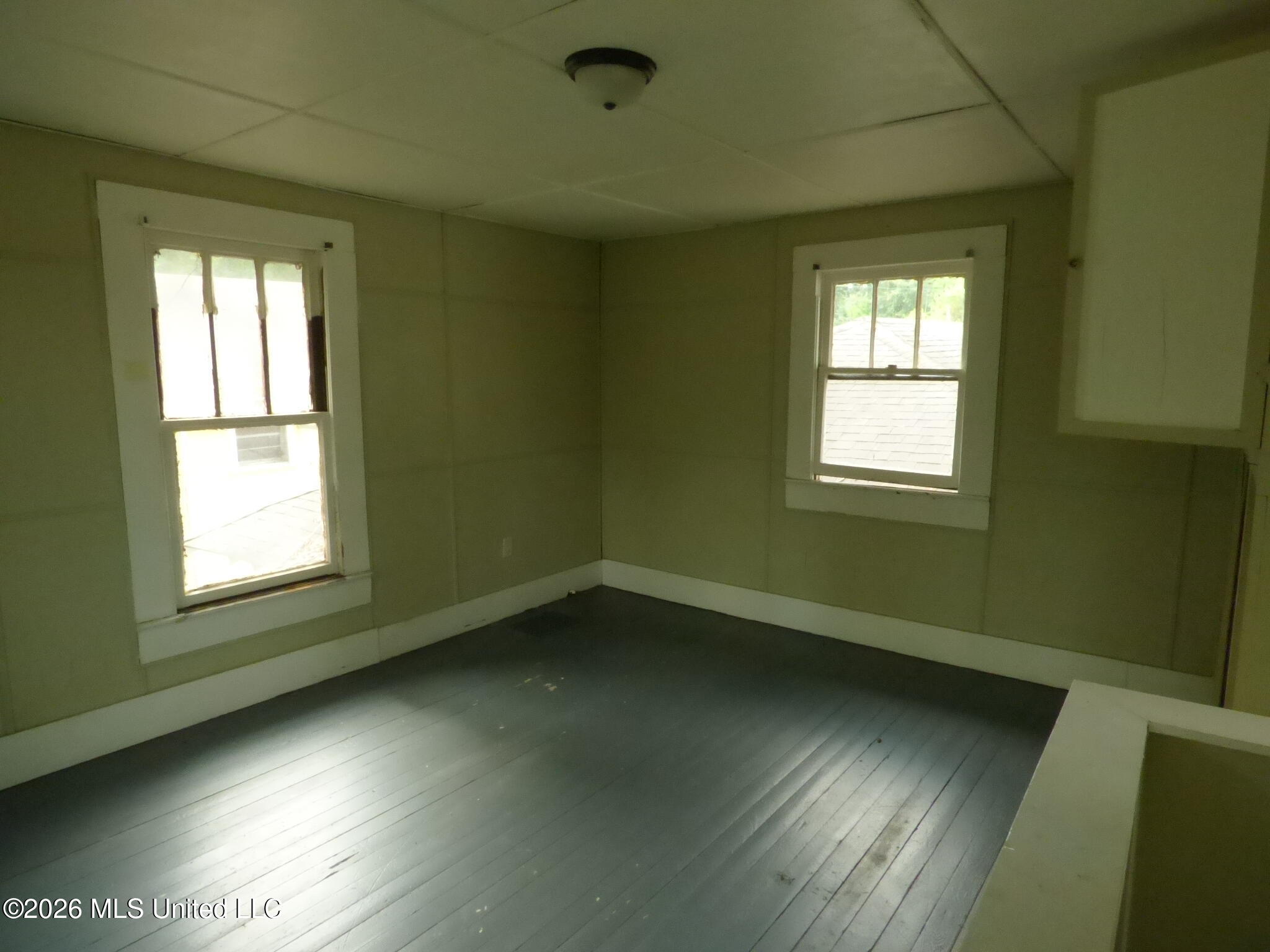215 Thompson Street Property Photo 13
