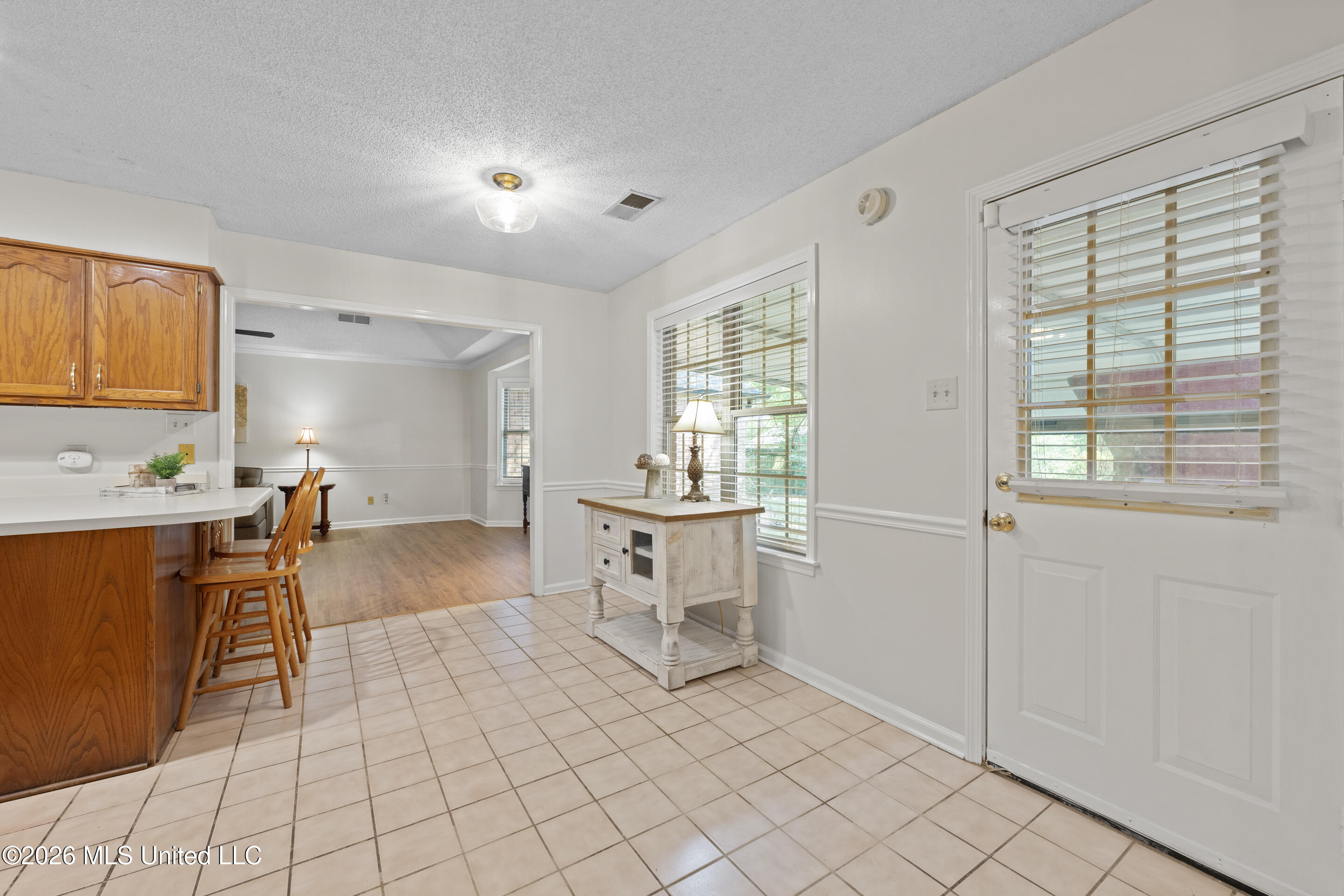 8527 Collinswood Drive Property Photo 6