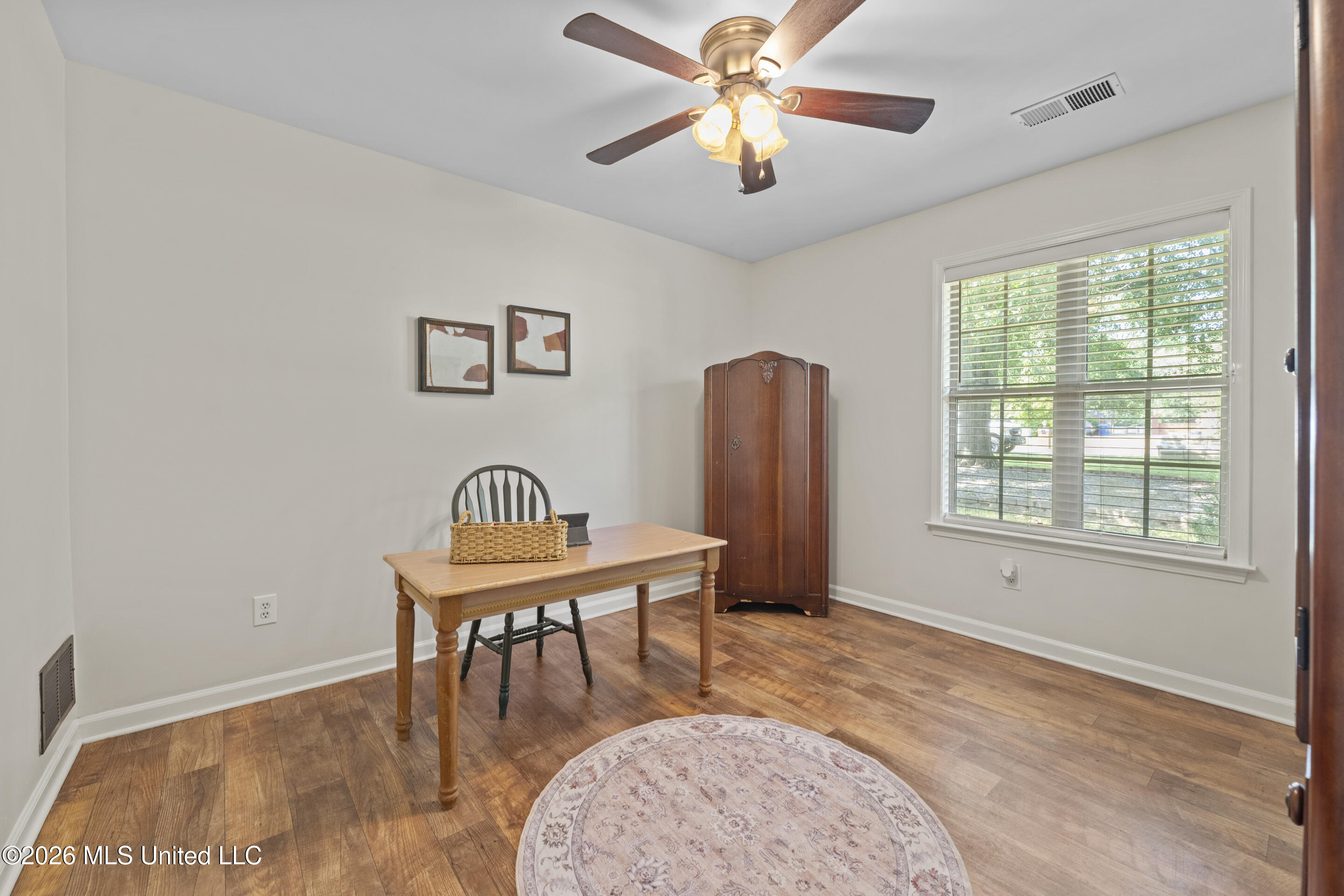 8527 Collinswood Drive Property Photo 17