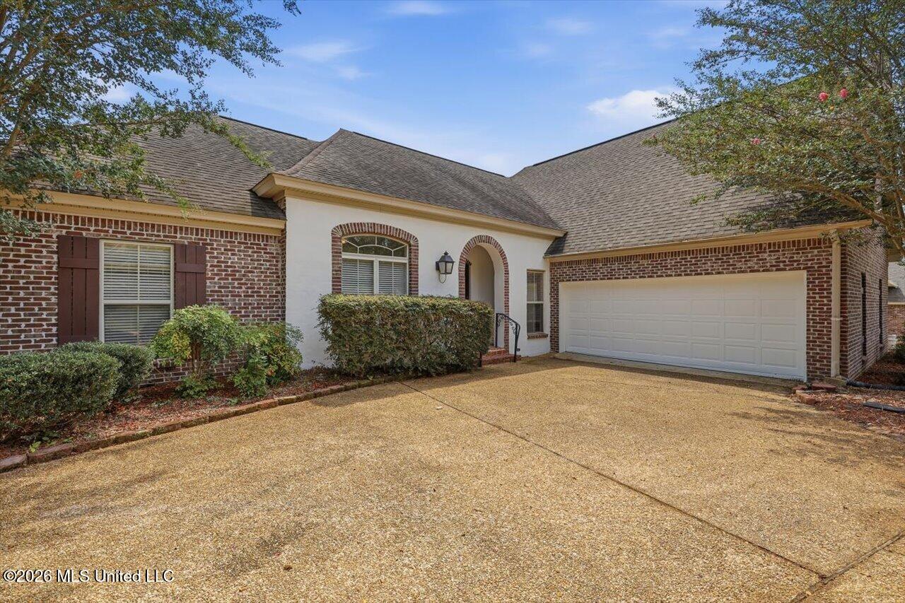 205 Asbury Lane Drive Property Photo 4