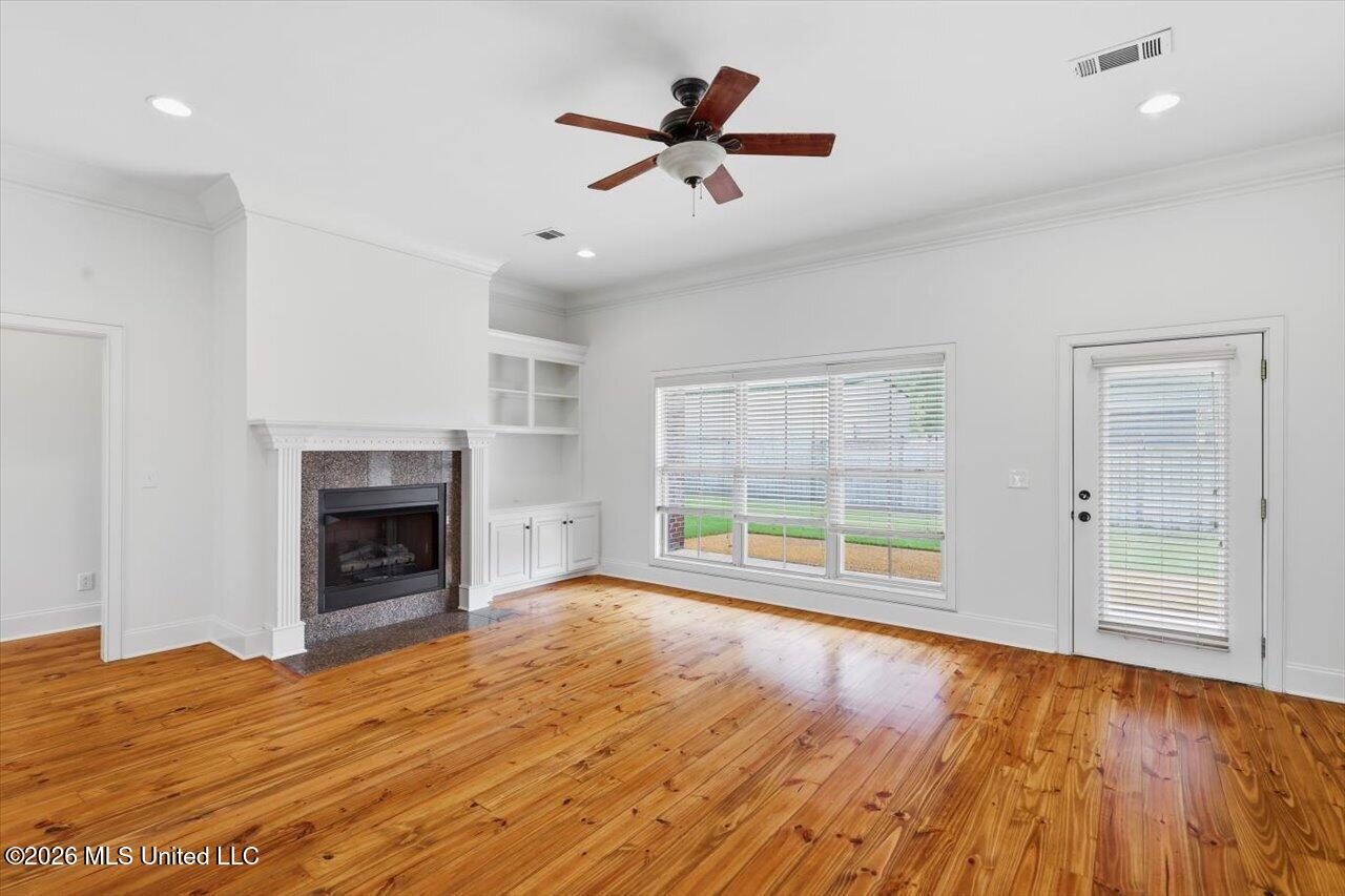 205 Asbury Lane Drive Property Photo 9