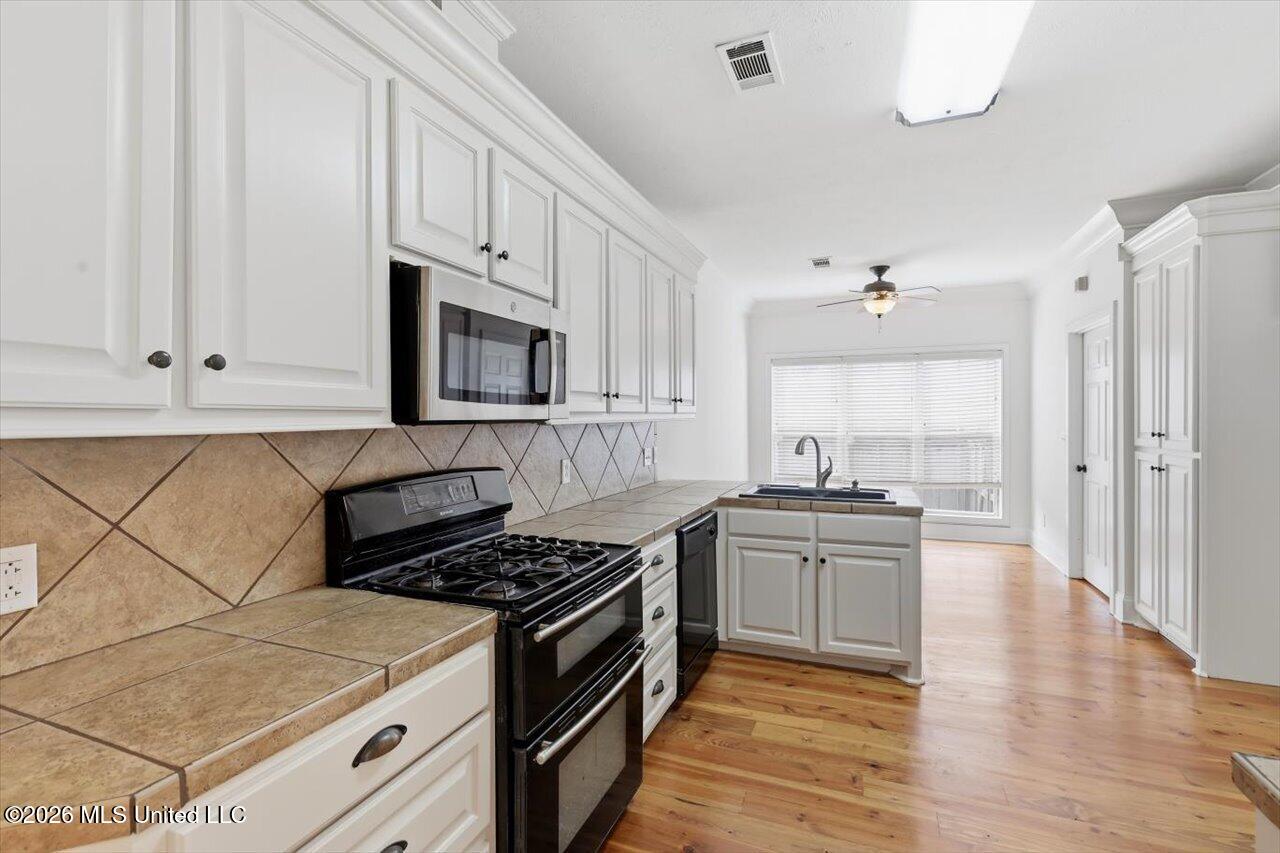 205 Asbury Lane Drive Property Photo 15