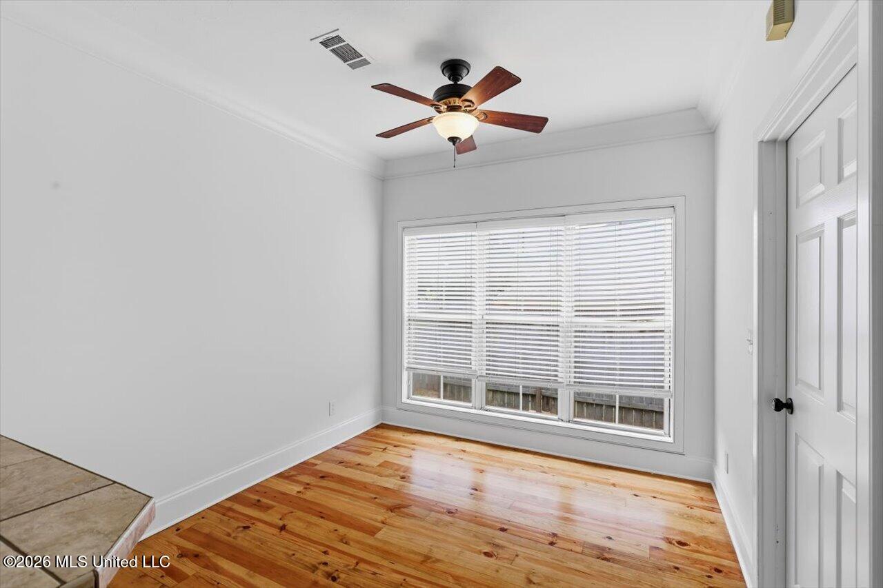 205 Asbury Lane Drive Property Photo 19