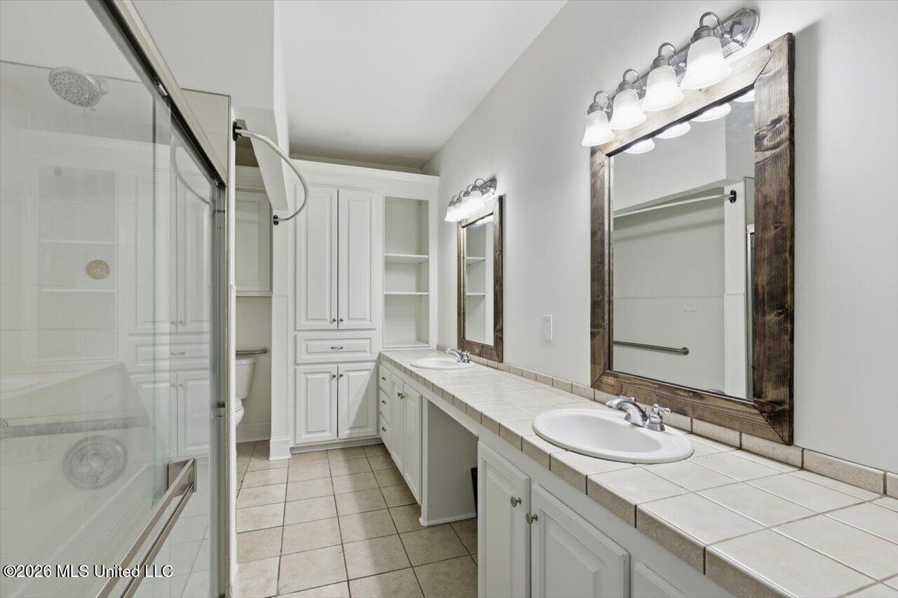 205 Asbury Lane Drive Property Photo 34