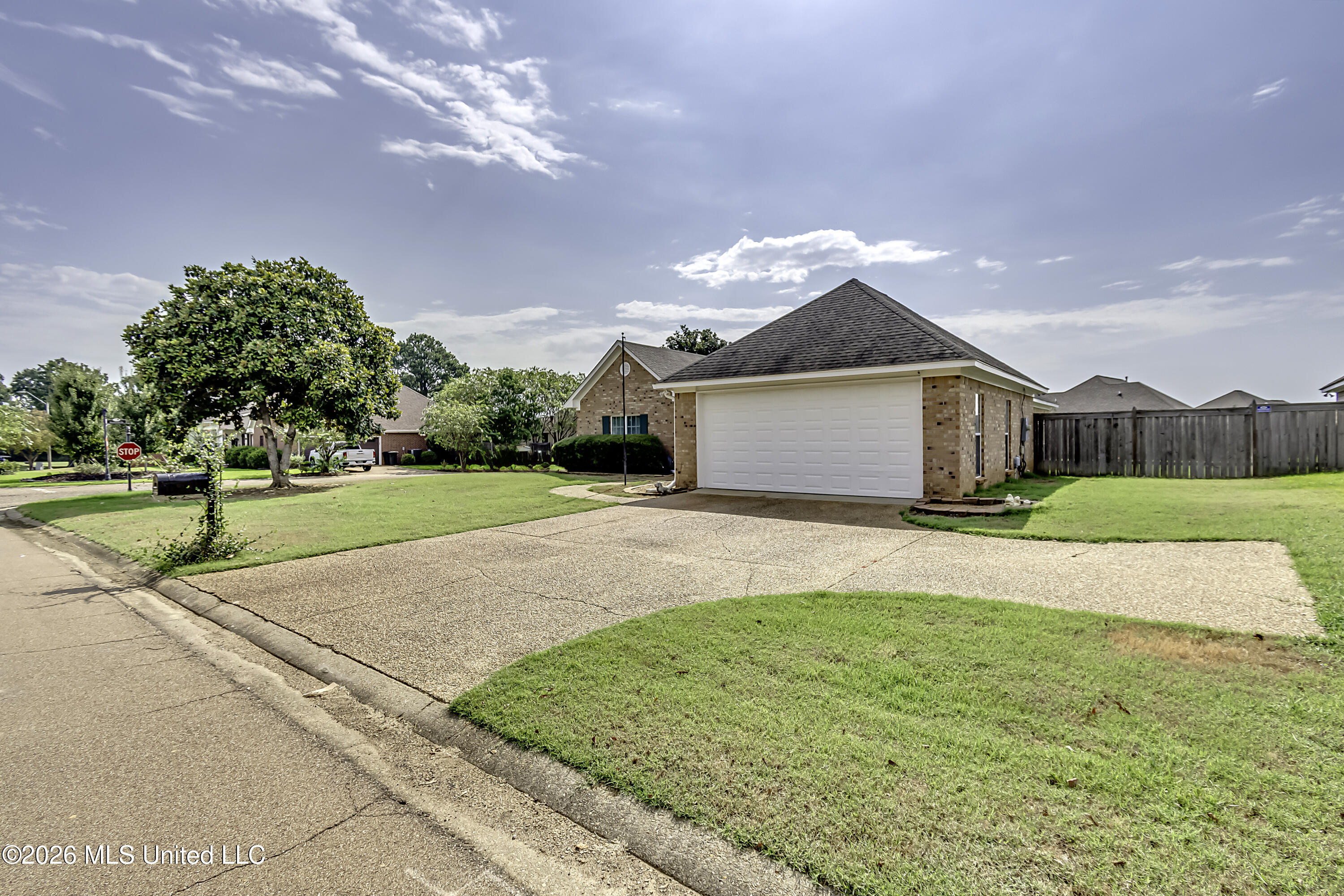 301 Patrick Farms Drive Property Photo 4