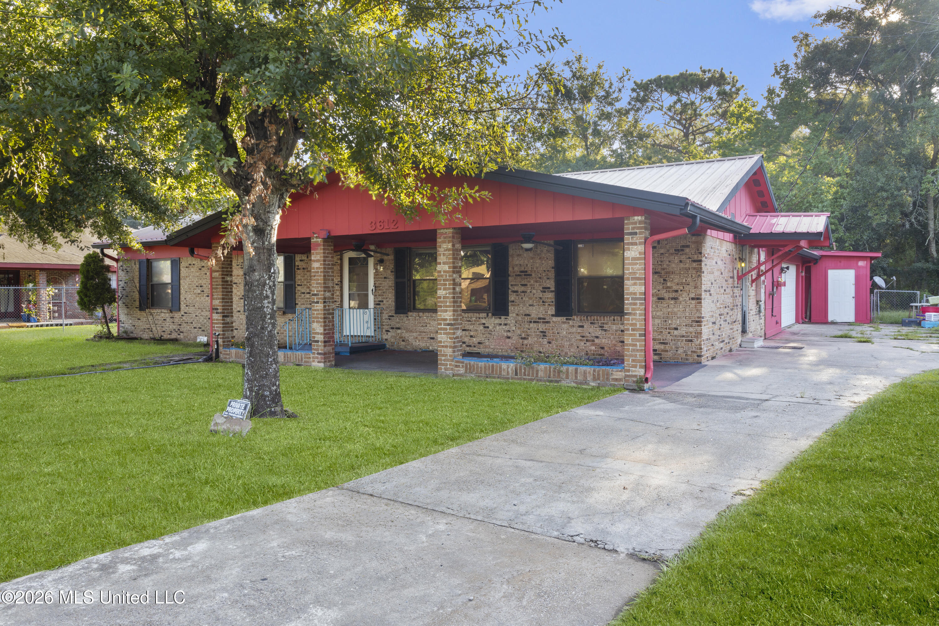 3612 Macphelah Road Property Photo 3