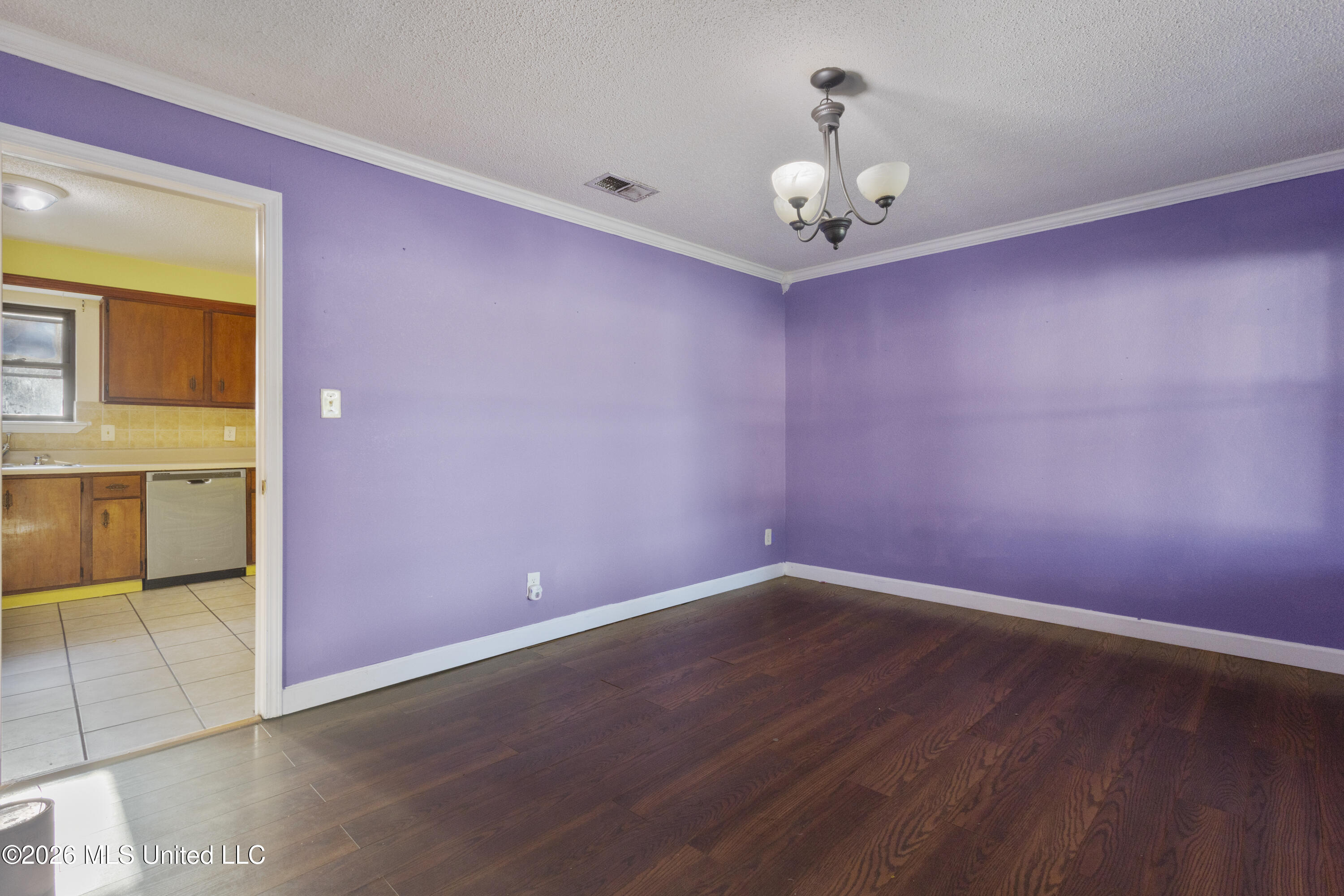 3612 Macphelah Road Property Photo 6