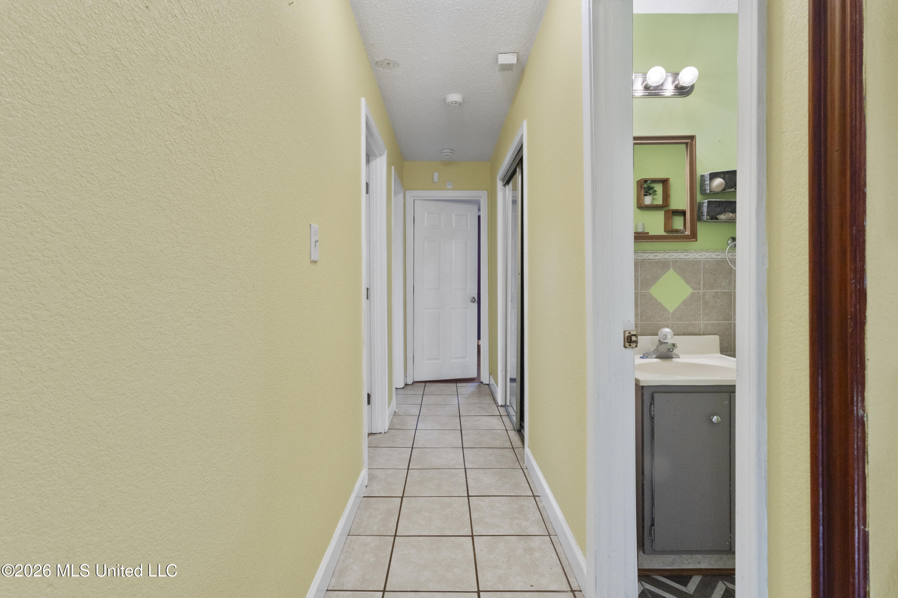 3612 Macphelah Road Property Photo 14