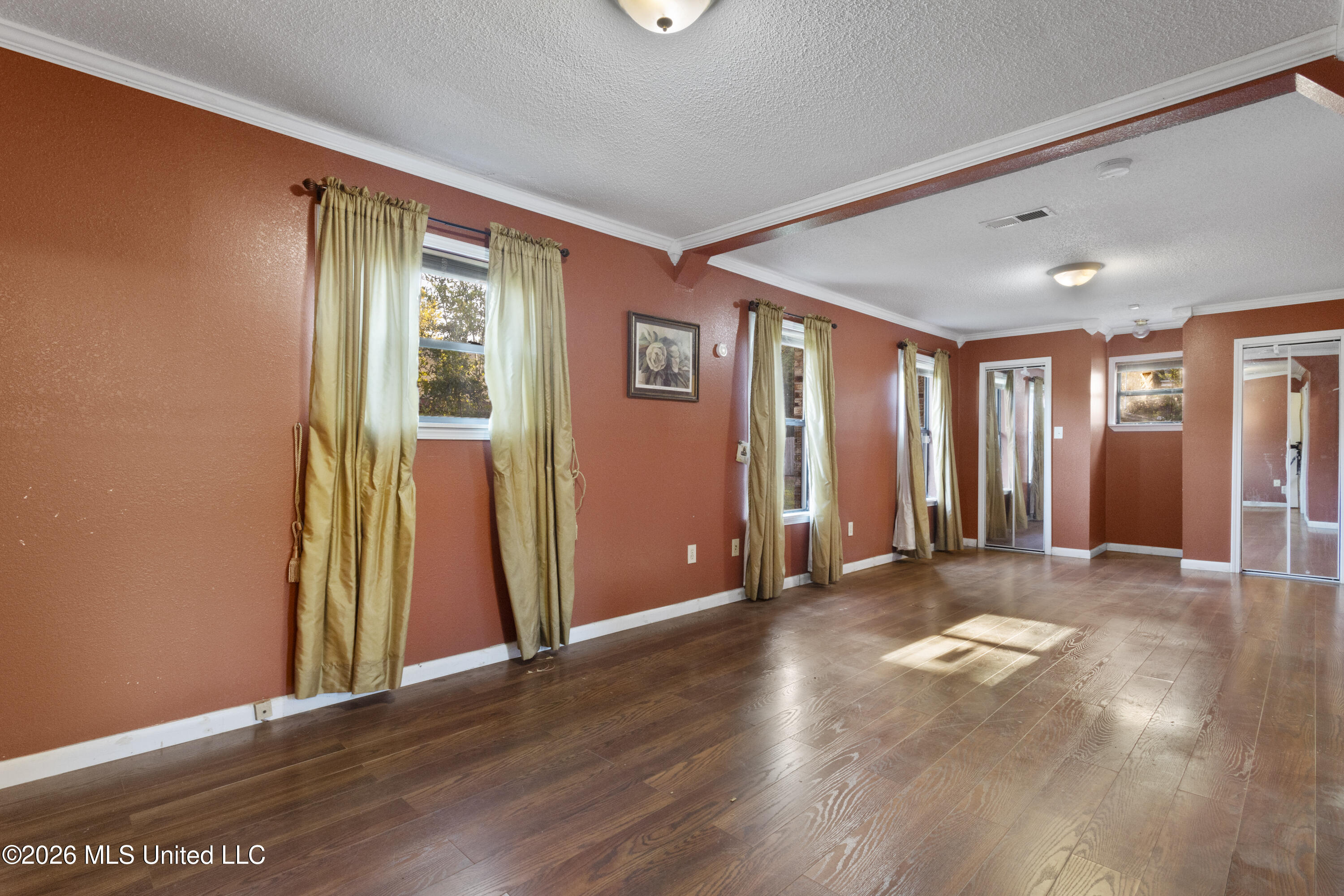 3612 Macphelah Road Property Photo 18