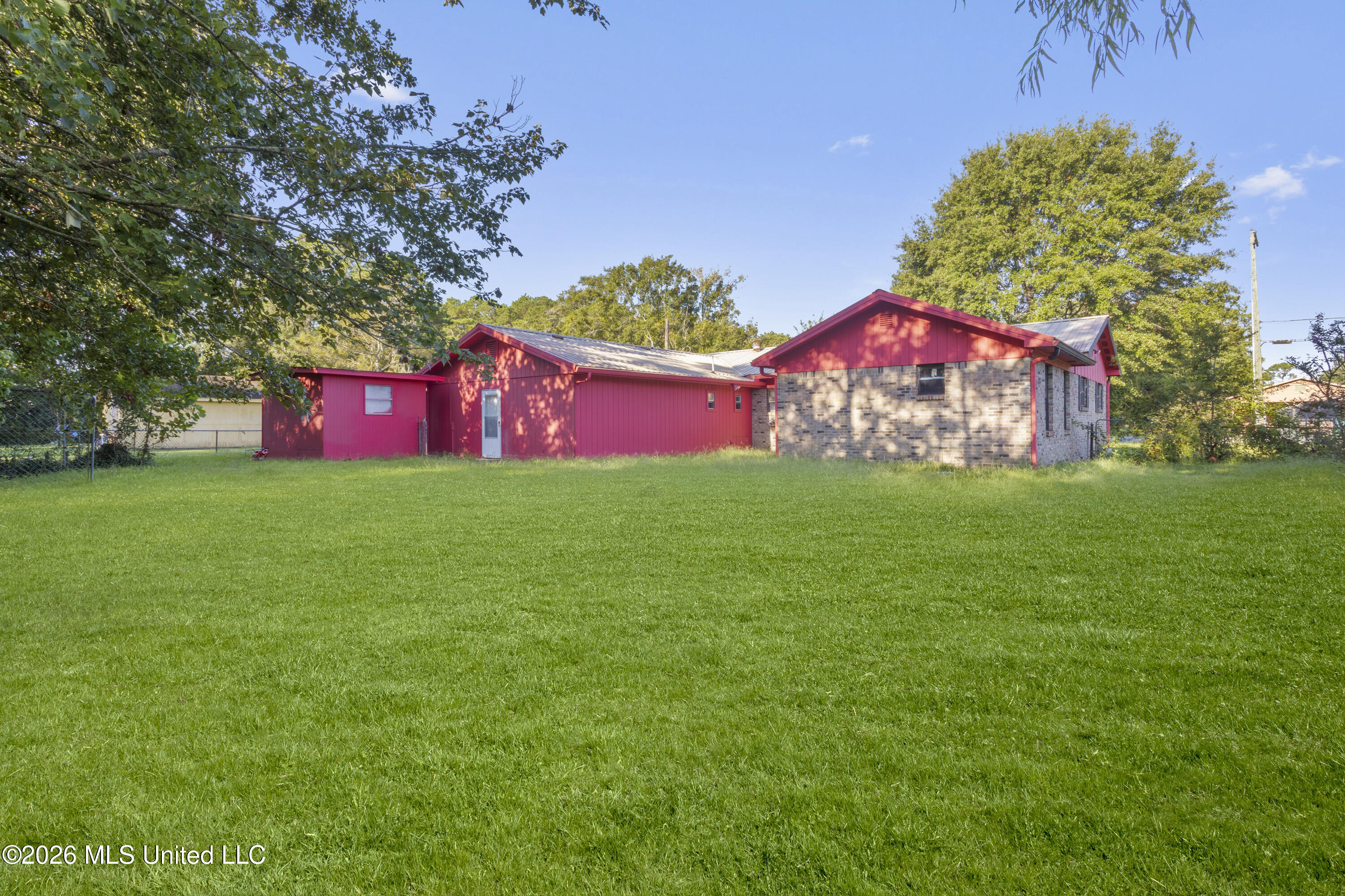 3612 Macphelah Road Property Photo 28