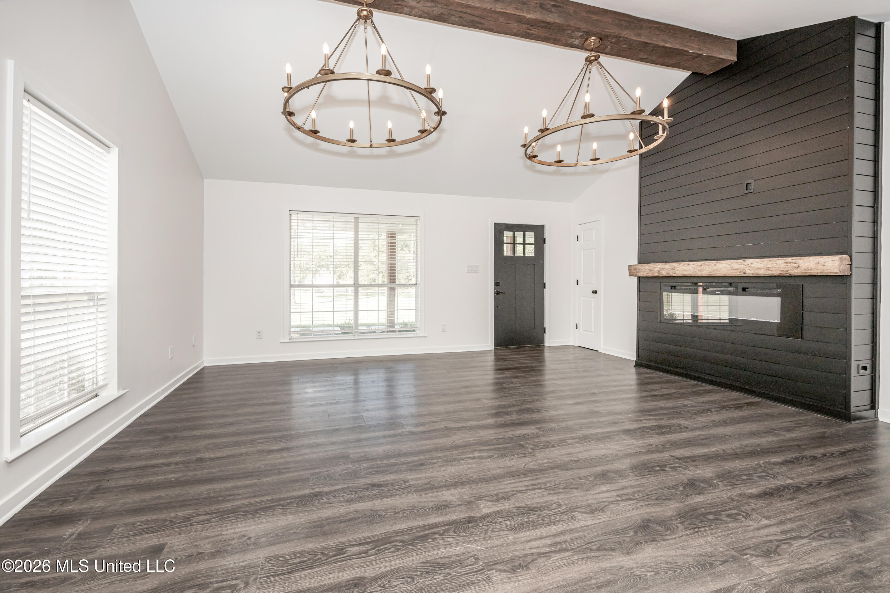 8208 Martin Bluff Road Property Photo 9